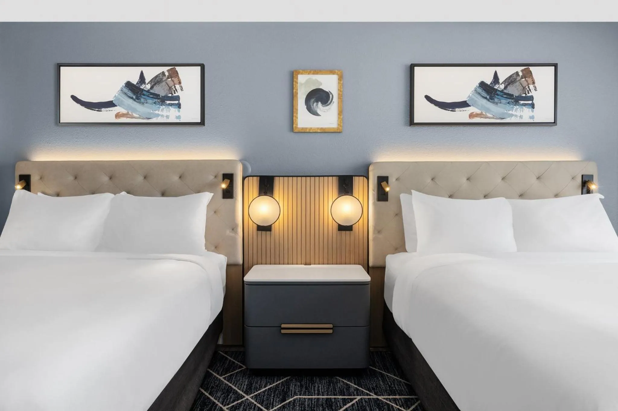 Photo of the whole room, Bed in Crowne Plaza Virginia Beach Town Center by IHG