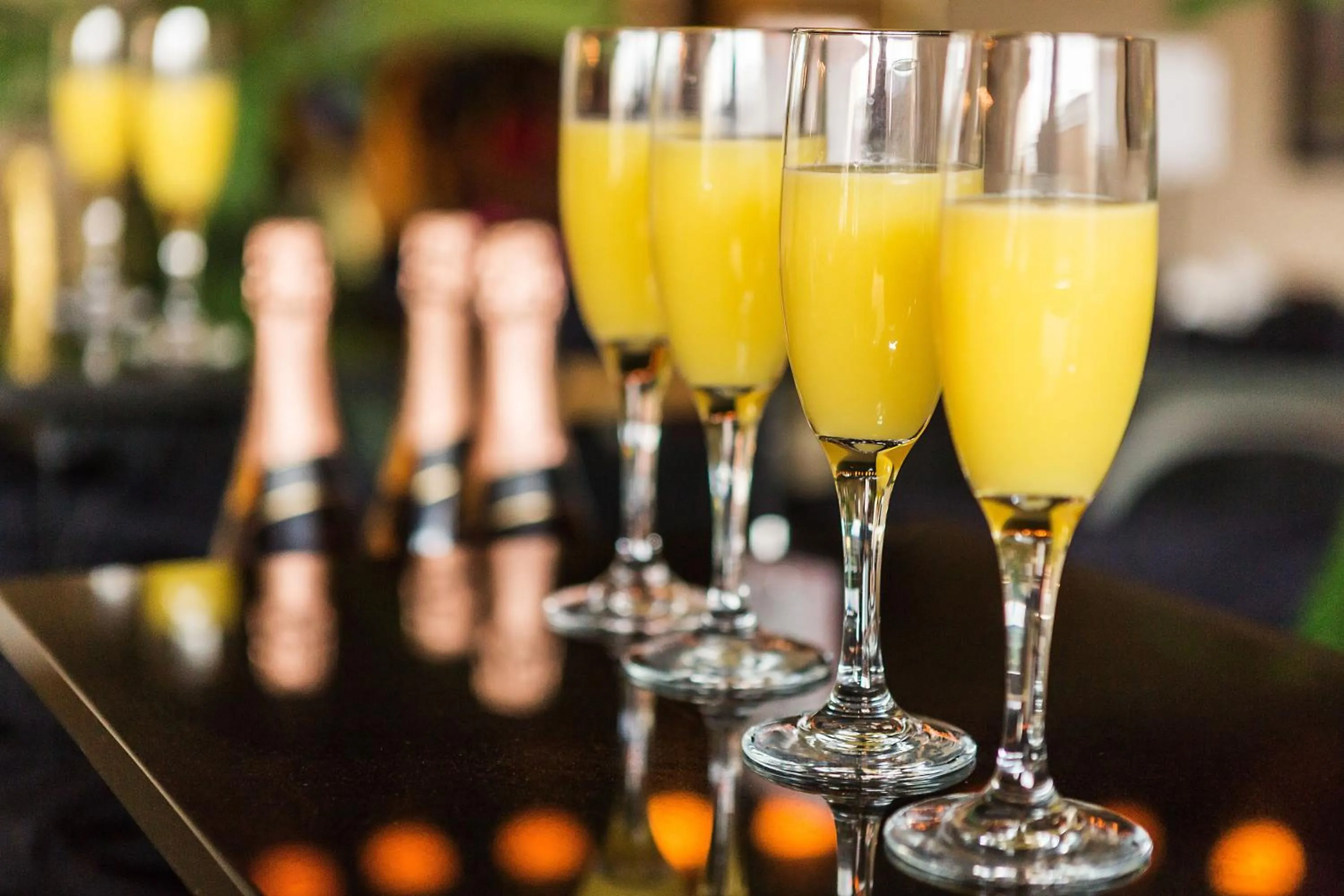 Lounge or bar in Crowne Plaza Virginia Beach Town Center by IHG