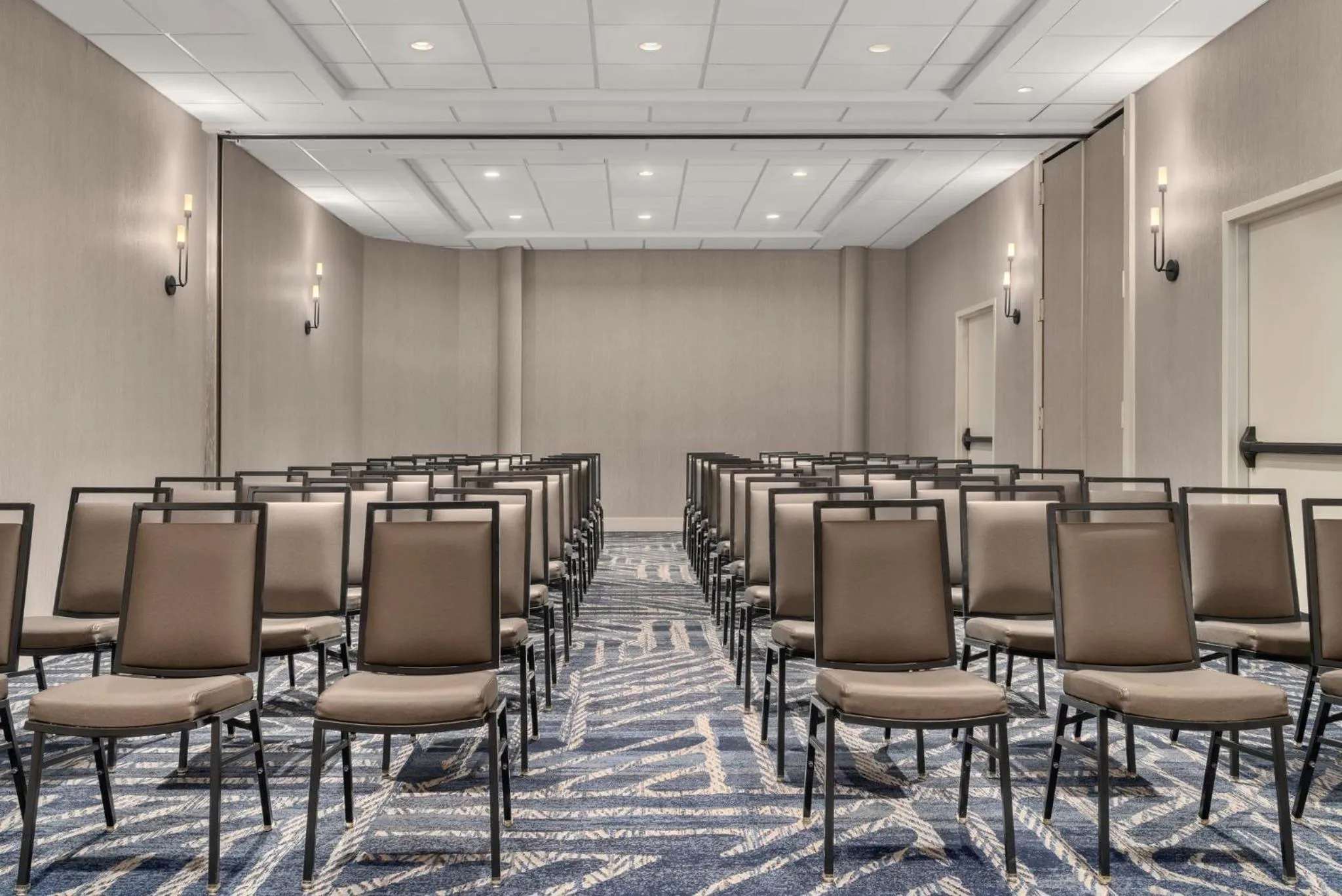 Meeting/conference room in Crowne Plaza Virginia Beach Town Center by IHG
