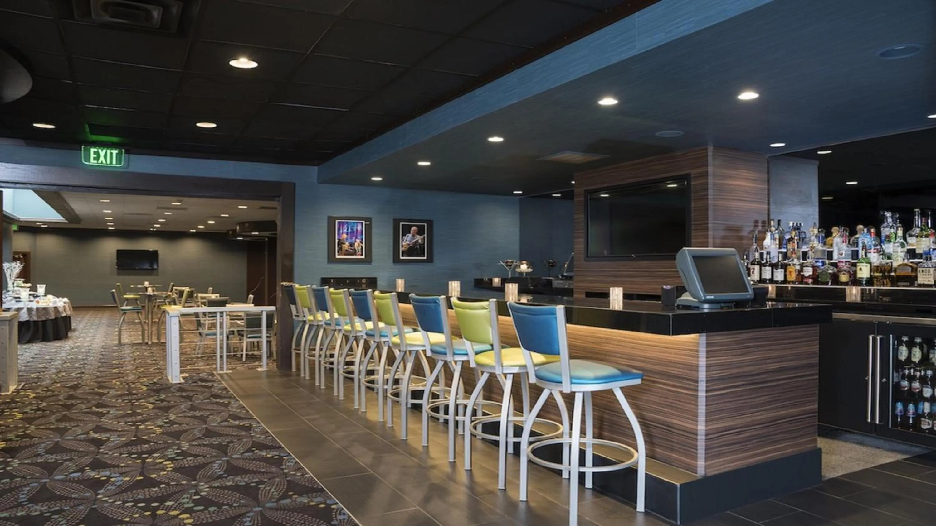 Restaurant/places to eat in Holiday Inn Cleveland - South Independence by IHG