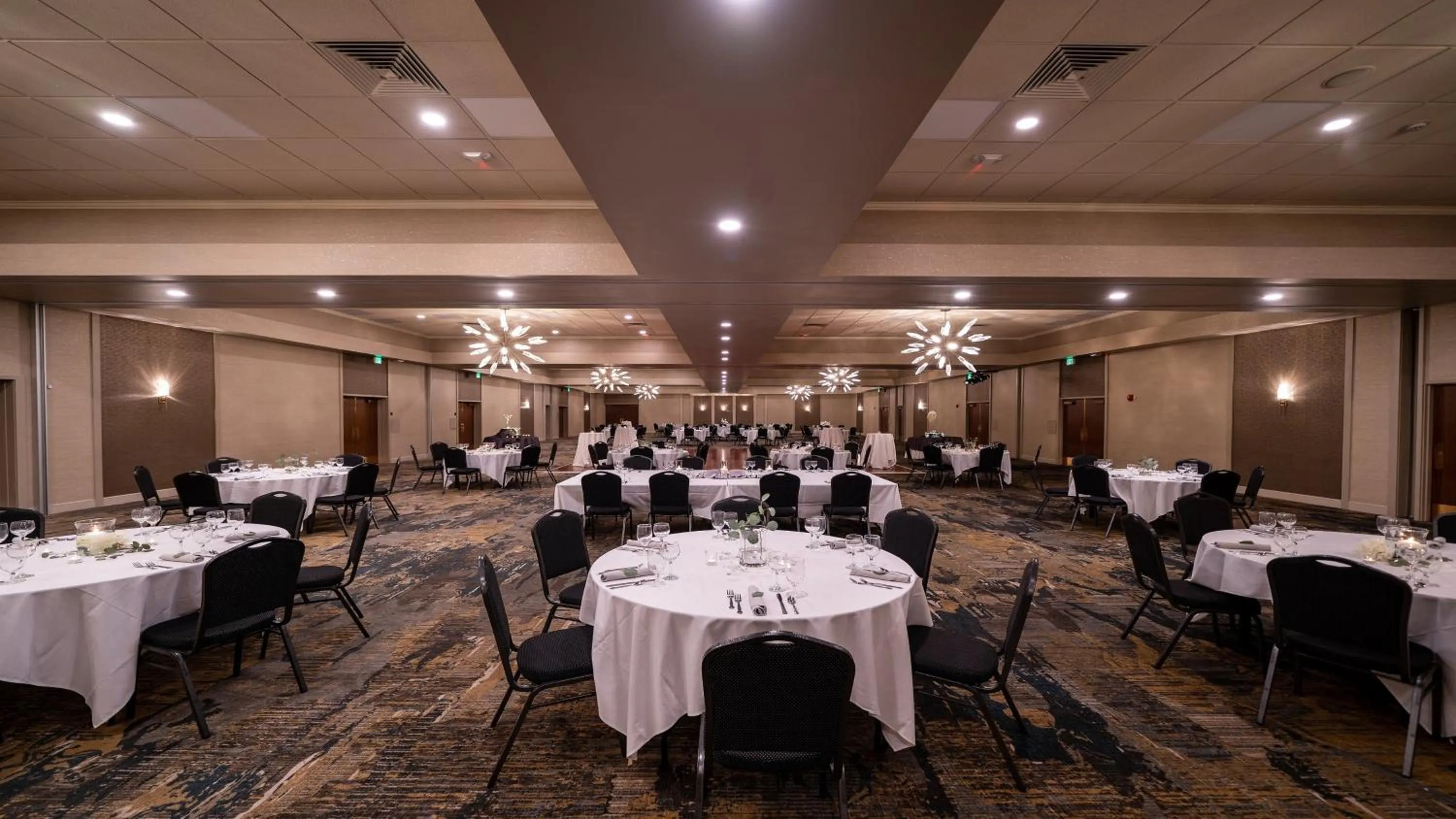 Banquet/Function facilities in Holiday Inn Cleveland - South Independence by IHG