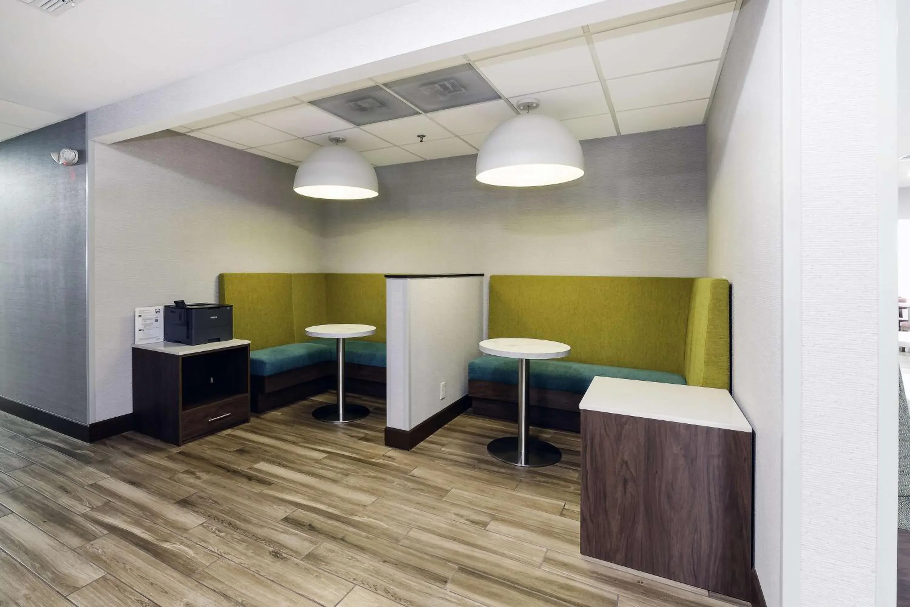 Business facilities, Seating Area in Hampton Inn By Hilton Port Charlotte