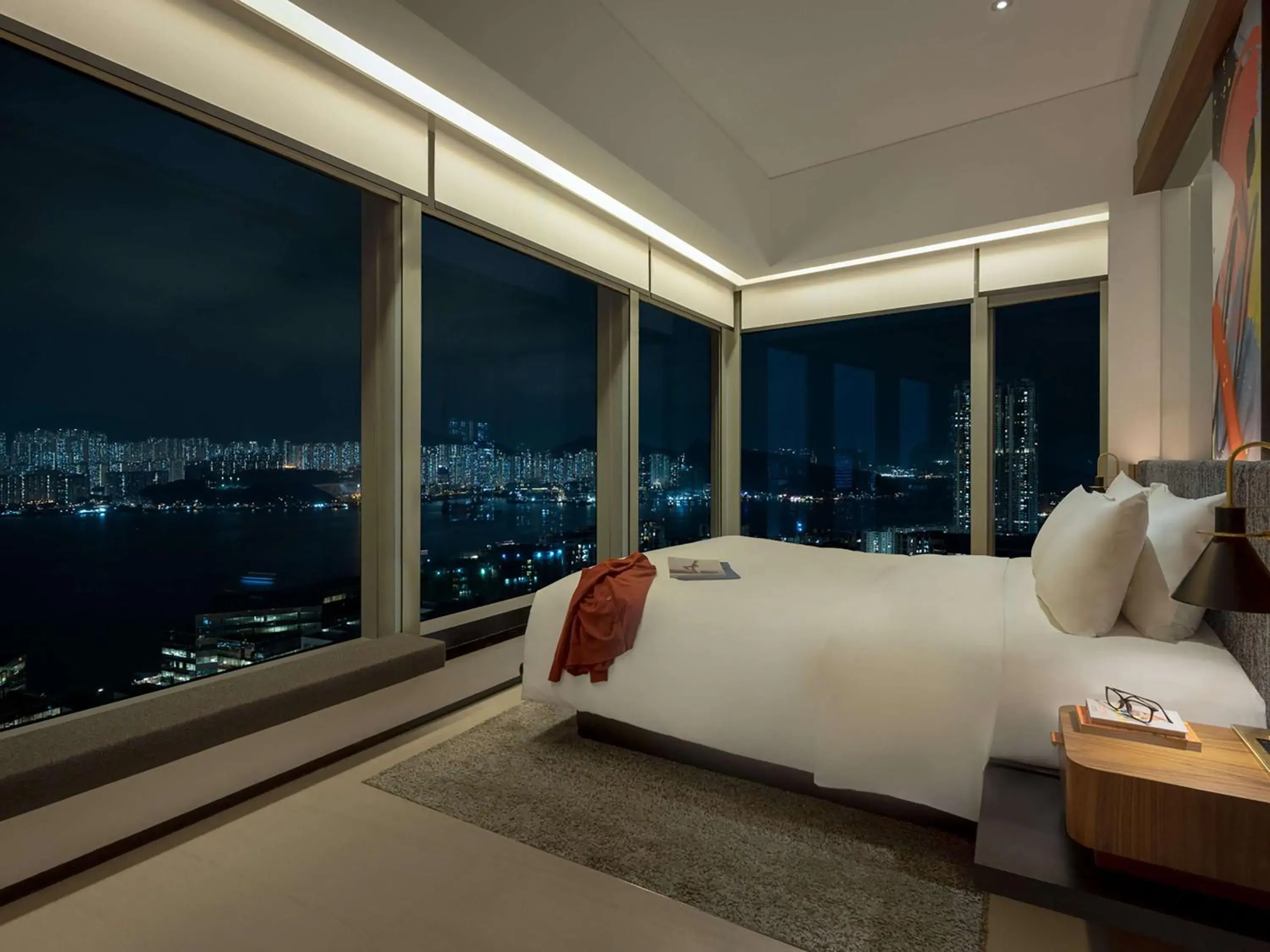 Photo of the whole room, Bed in EAST Hong Kong Photo of the whole room, Bed in EAST Hong Kong