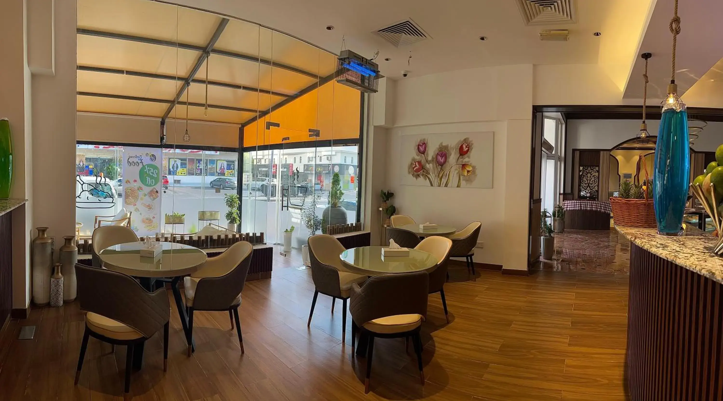 Restaurant/places to eat in Al Maha Int Hotel Oman Restaurant/places to eat in Al Maha Int Hotel Oman