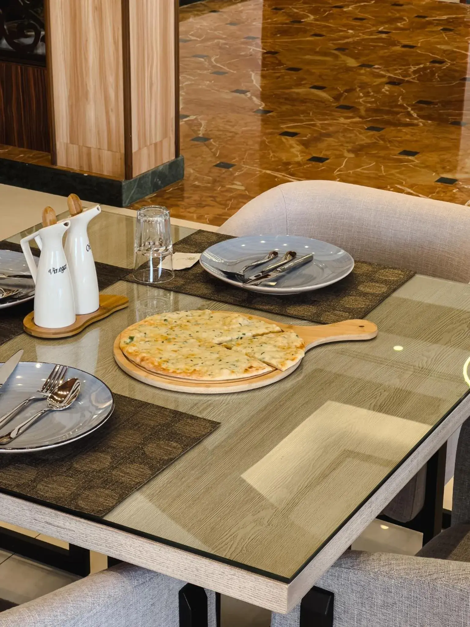 Restaurant/places to eat in Al Maha Int Hotel Oman Restaurant/places to eat in Al Maha Int Hotel Oman