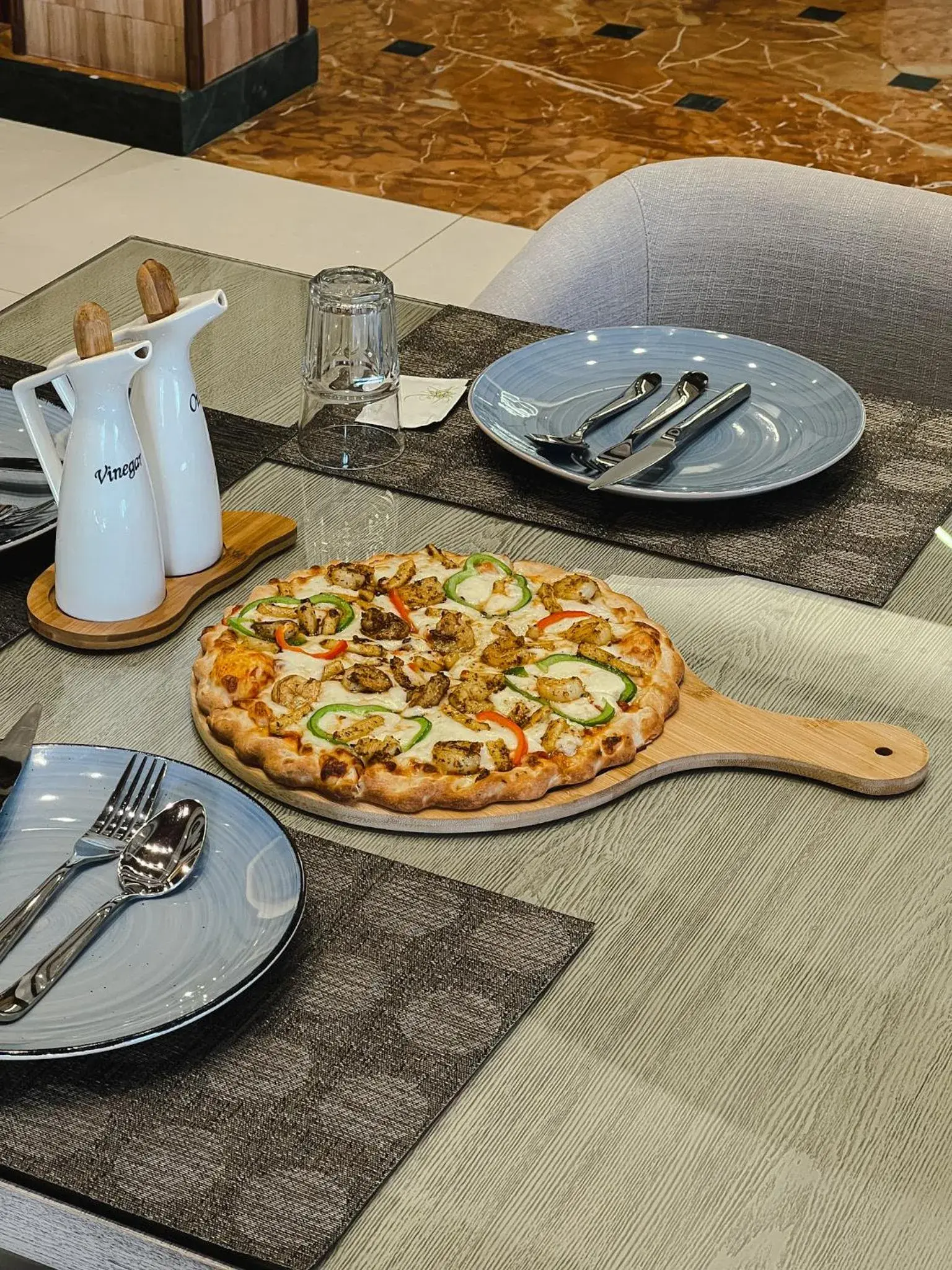 Restaurant/places to eat in Al Maha Int Hotel Oman Restaurant/places to eat in Al Maha Int Hotel Oman