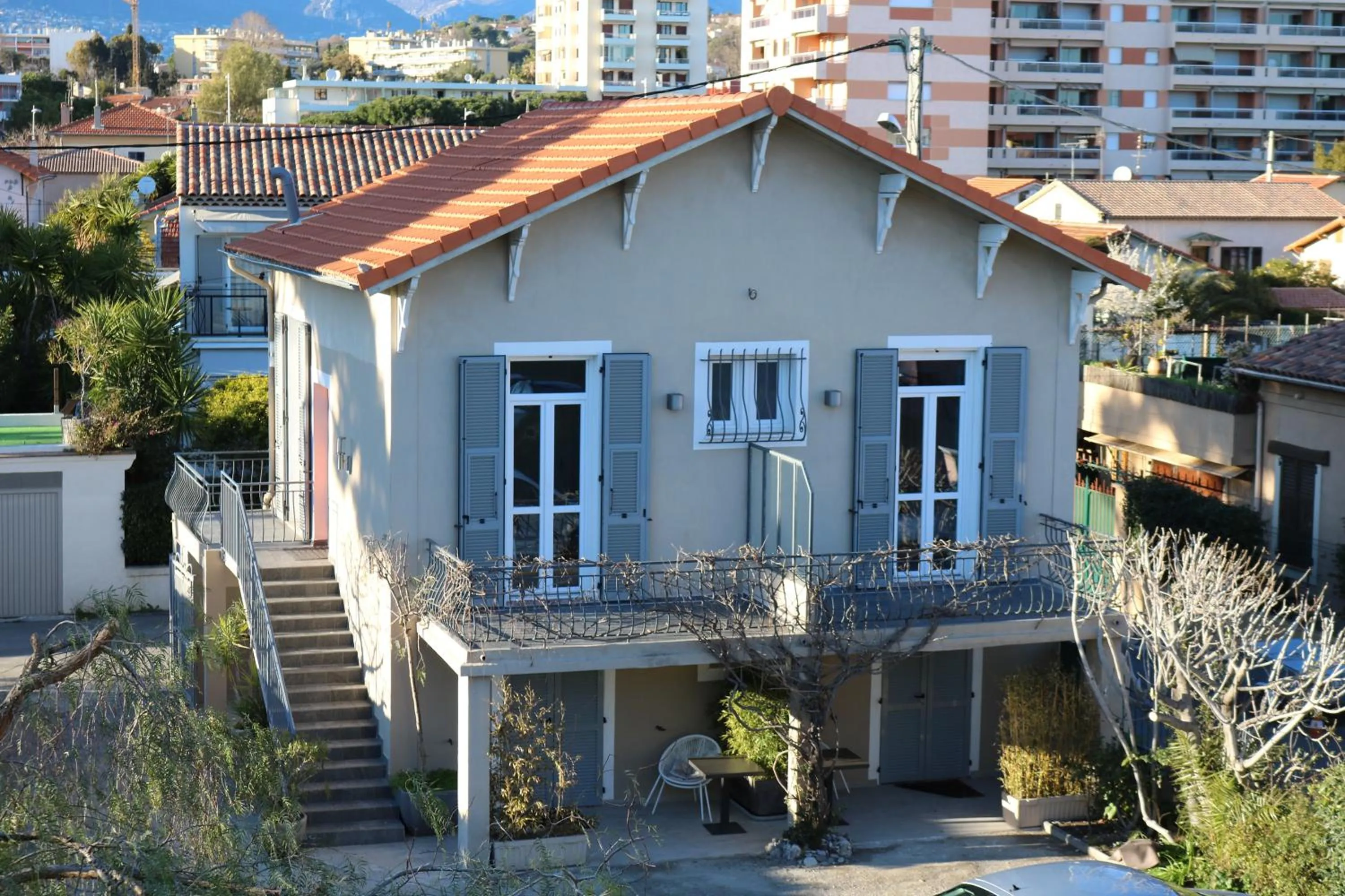 Property building in Hôtel du Bord de Mer "Le Vanillé"