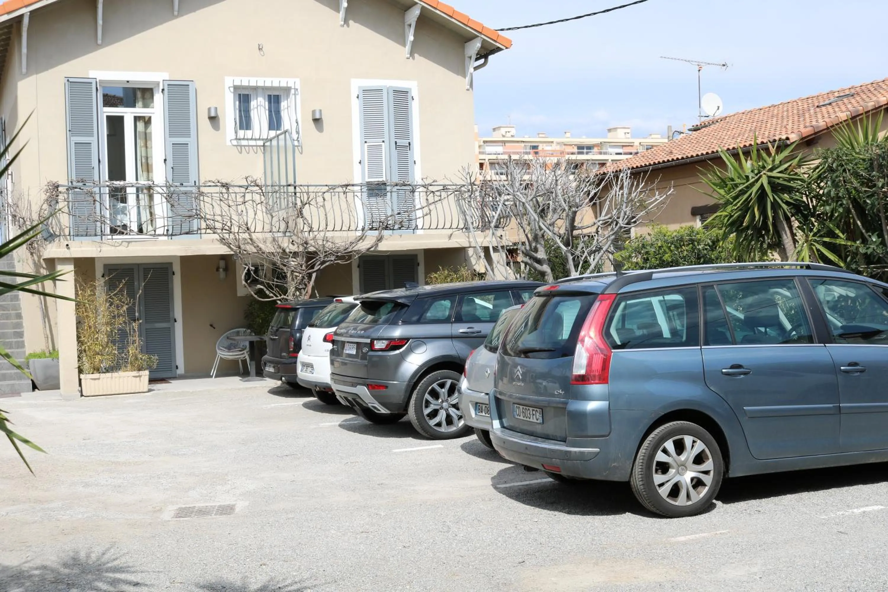 Area and facilities in Hôtel du Bord de Mer "Le Vanillé"