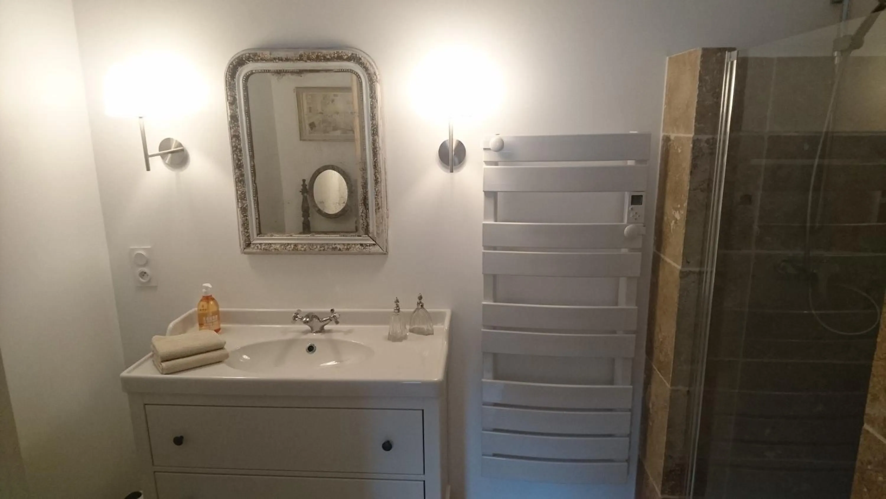 Bathroom in Mazet Des Artistes