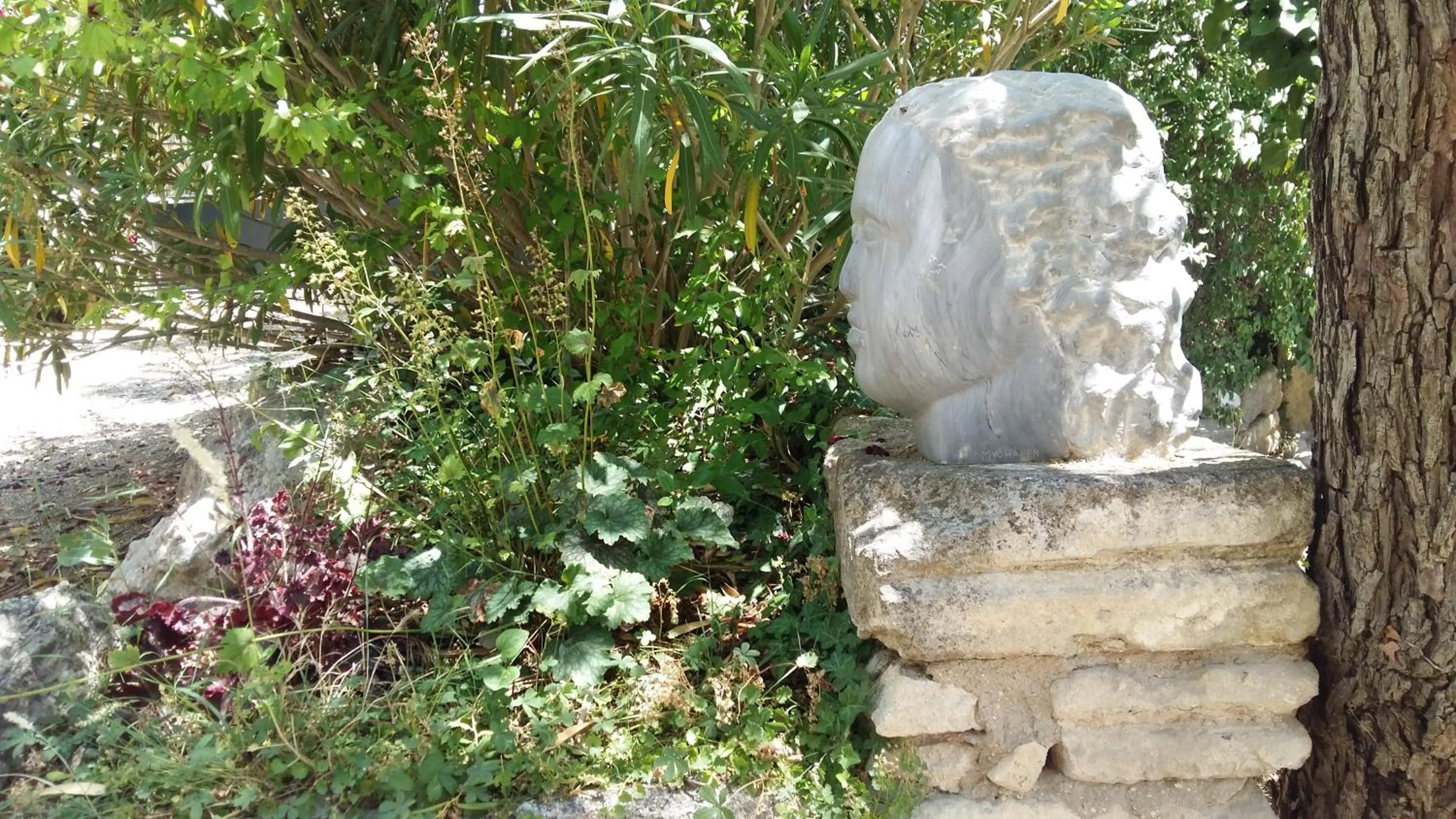 Decorative detail in Mazet Des Artistes