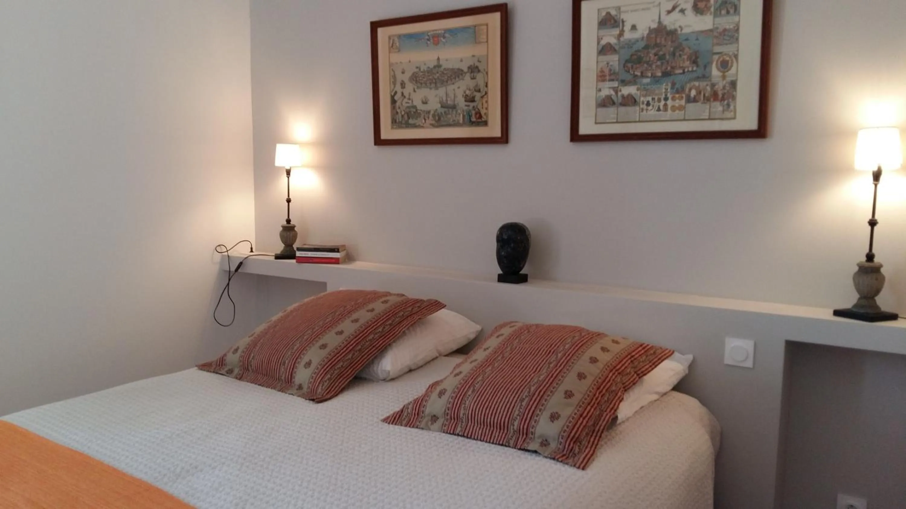 Bedroom, Bed in Mazet Des Artistes