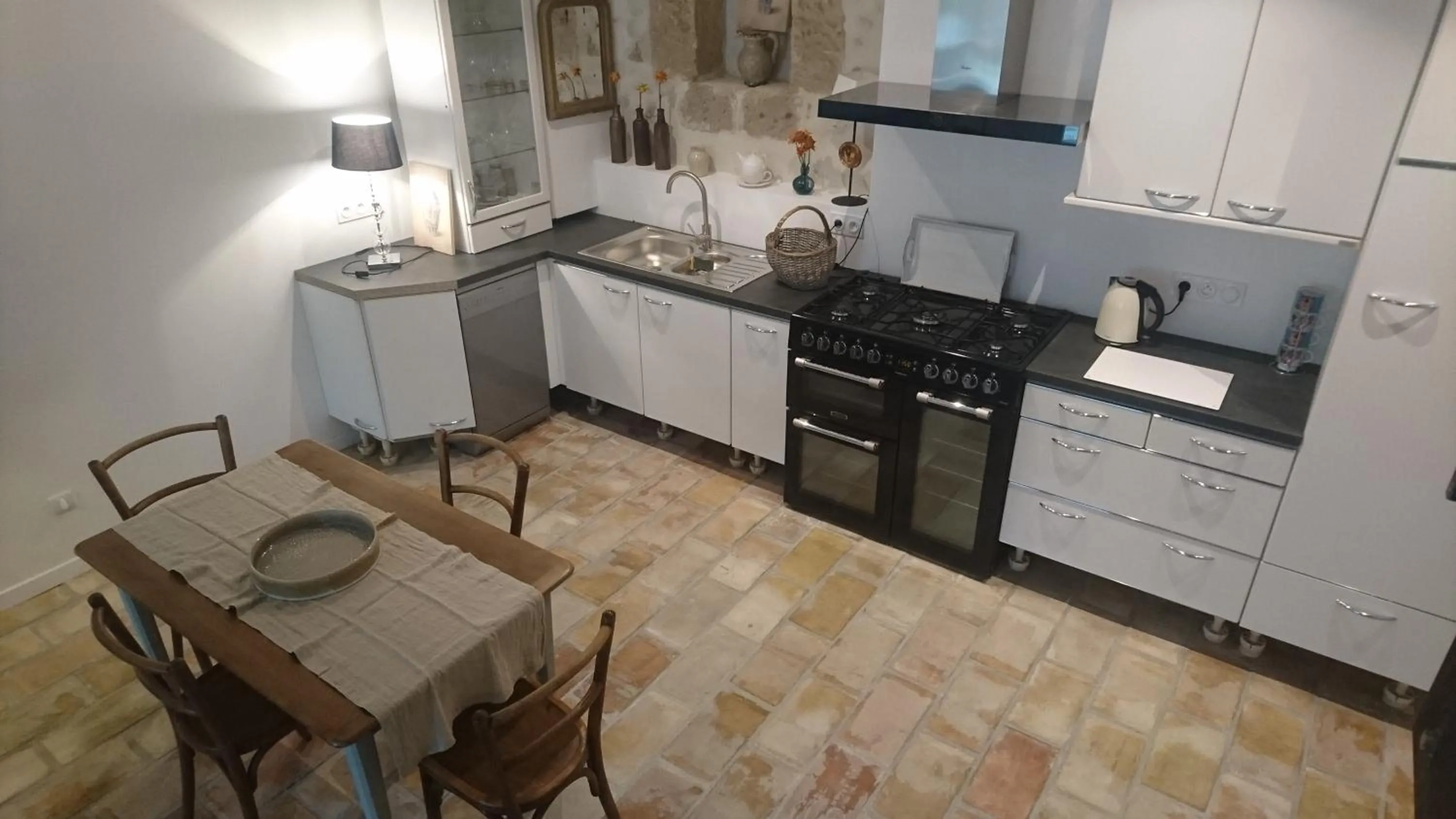 Coffee/tea facilities in Mazet Des Artistes