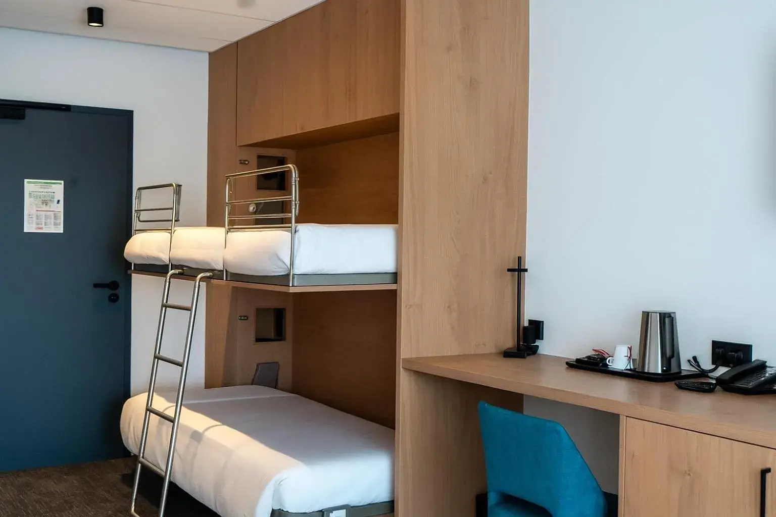 Bedroom, Bed in Brit Hotel Grand Hotel Munster Bedroom, Bed in Brit Hotel Grand Hotel Munster