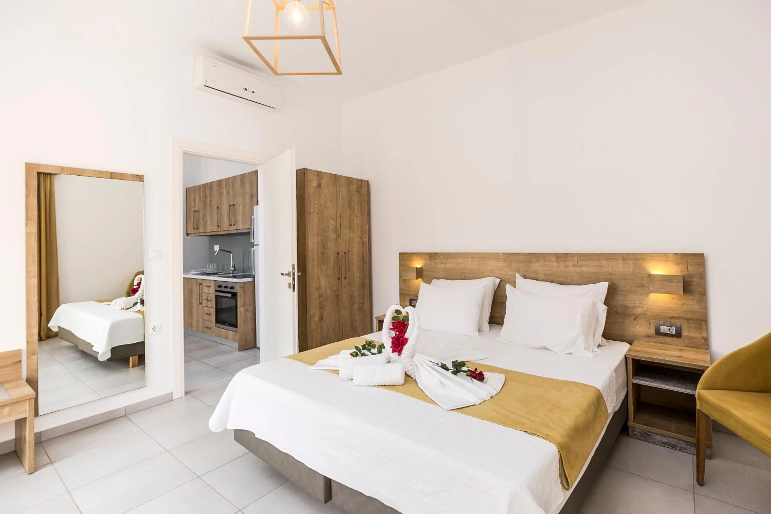 Bedroom, Bed in Castell Hotel