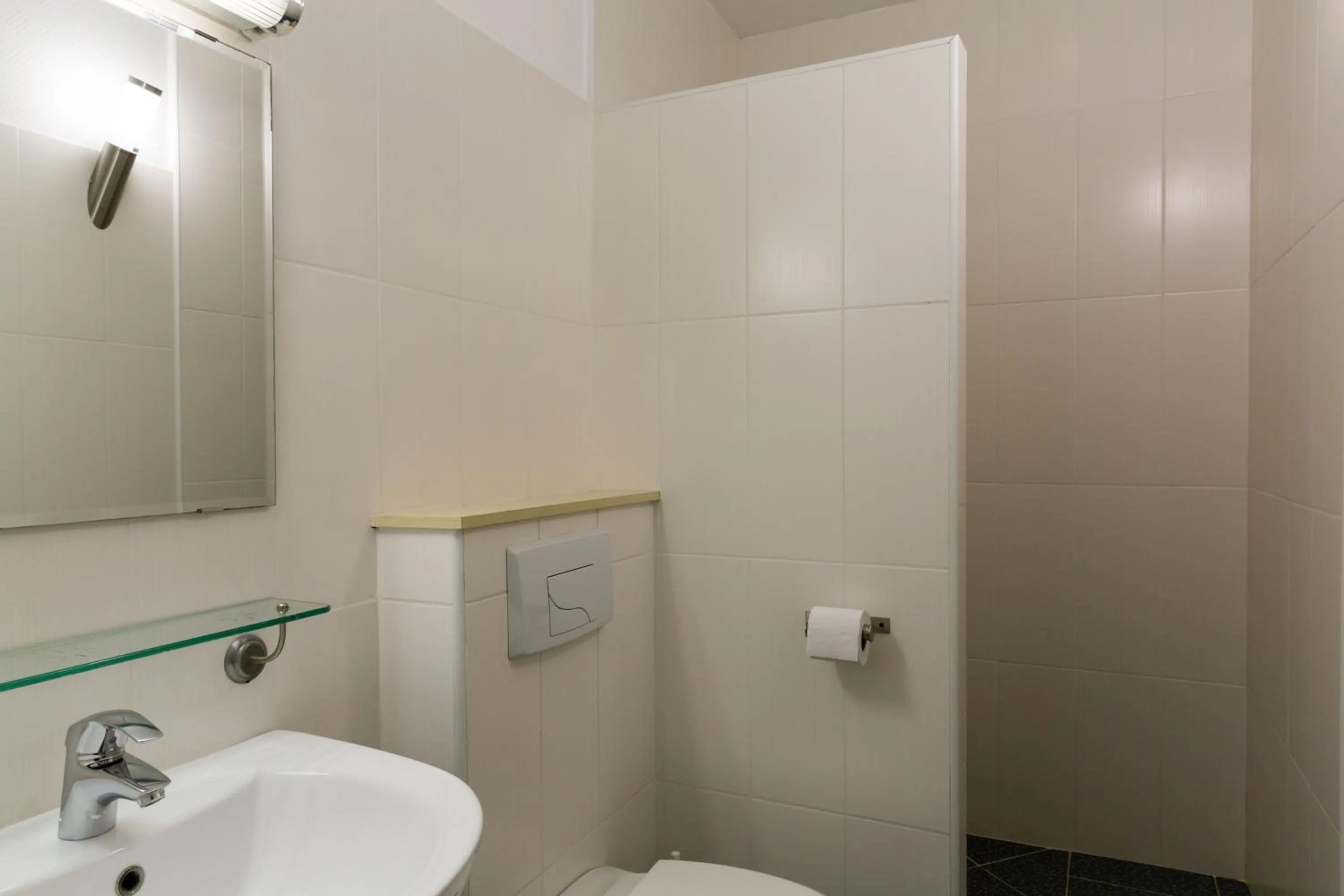 The Originals Access, Hôtel La Dousseine, Dreux Nord