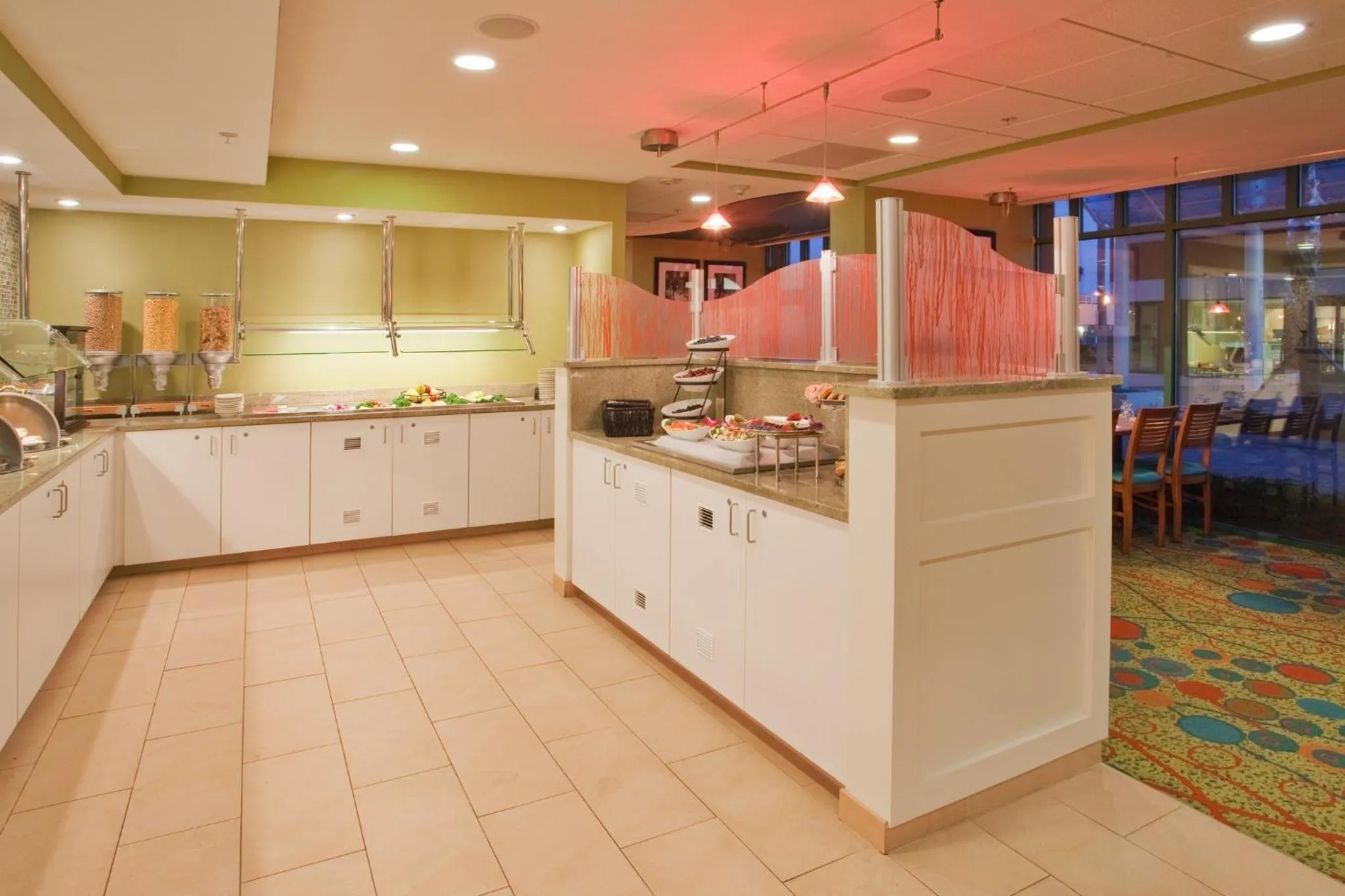 Restaurant/places to eat in Holiday Inn & Suites Virginia Beach - North Beach by IHG