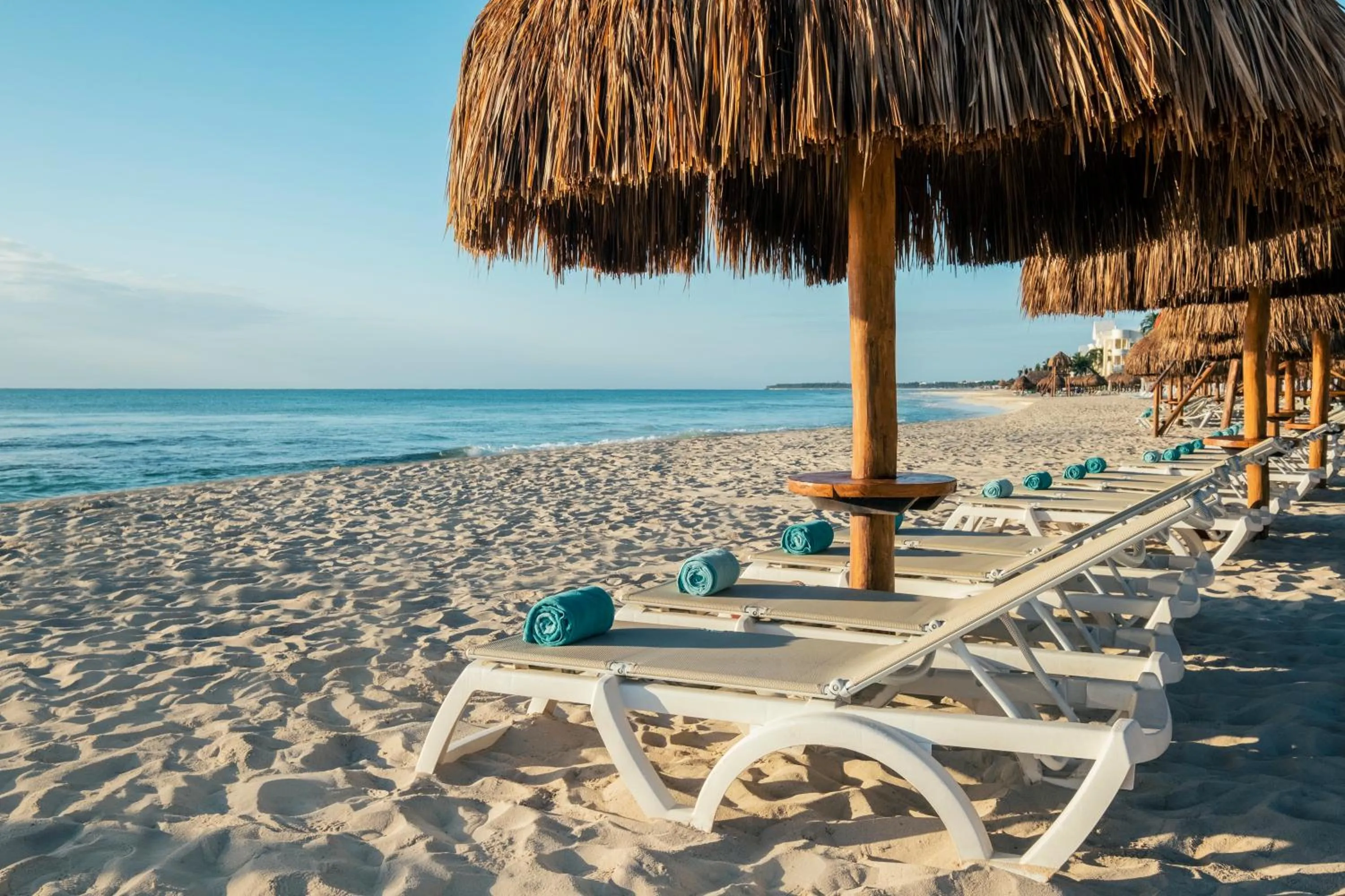 Beach in Iberostar Waves Paraíso del Mar - All Inclusive