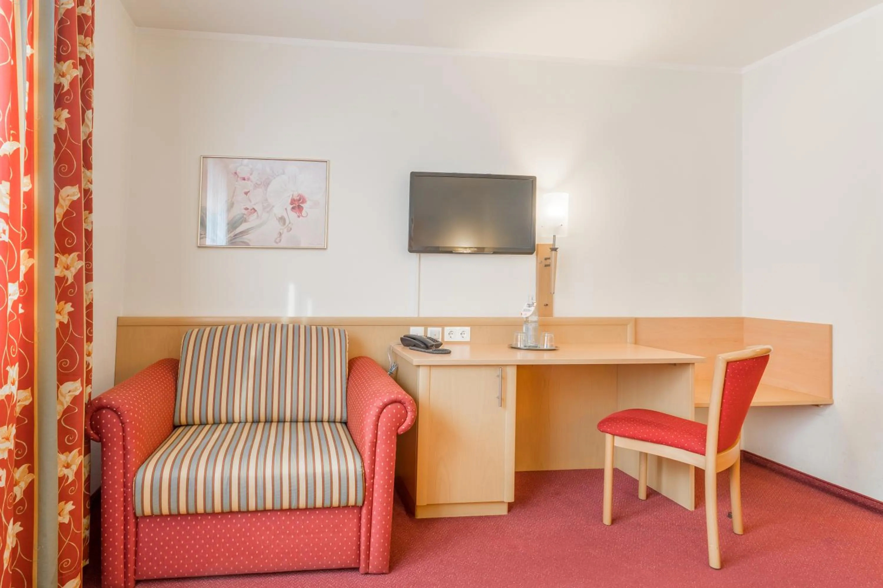 Seating area in BSW Hotel Hubertus-Park