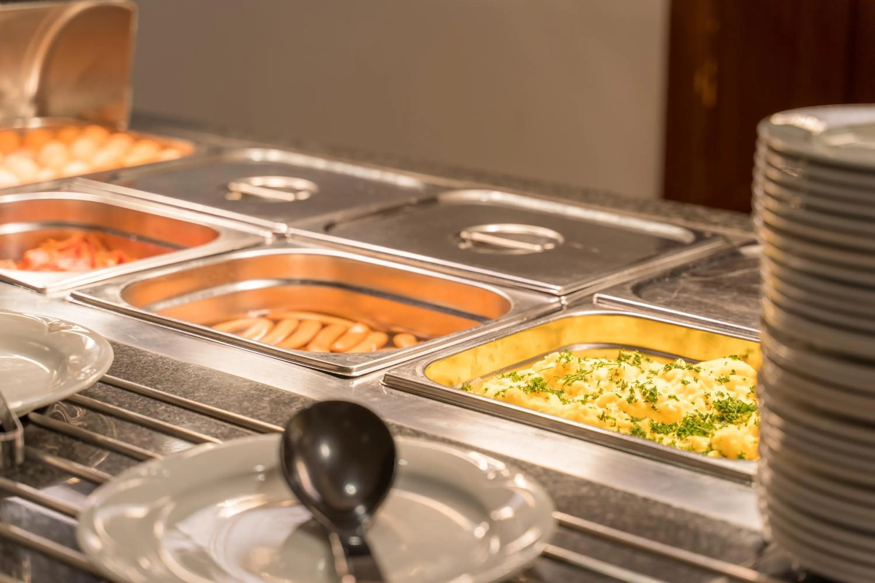 Buffet breakfast in BSW Hotel Hubertus-Park