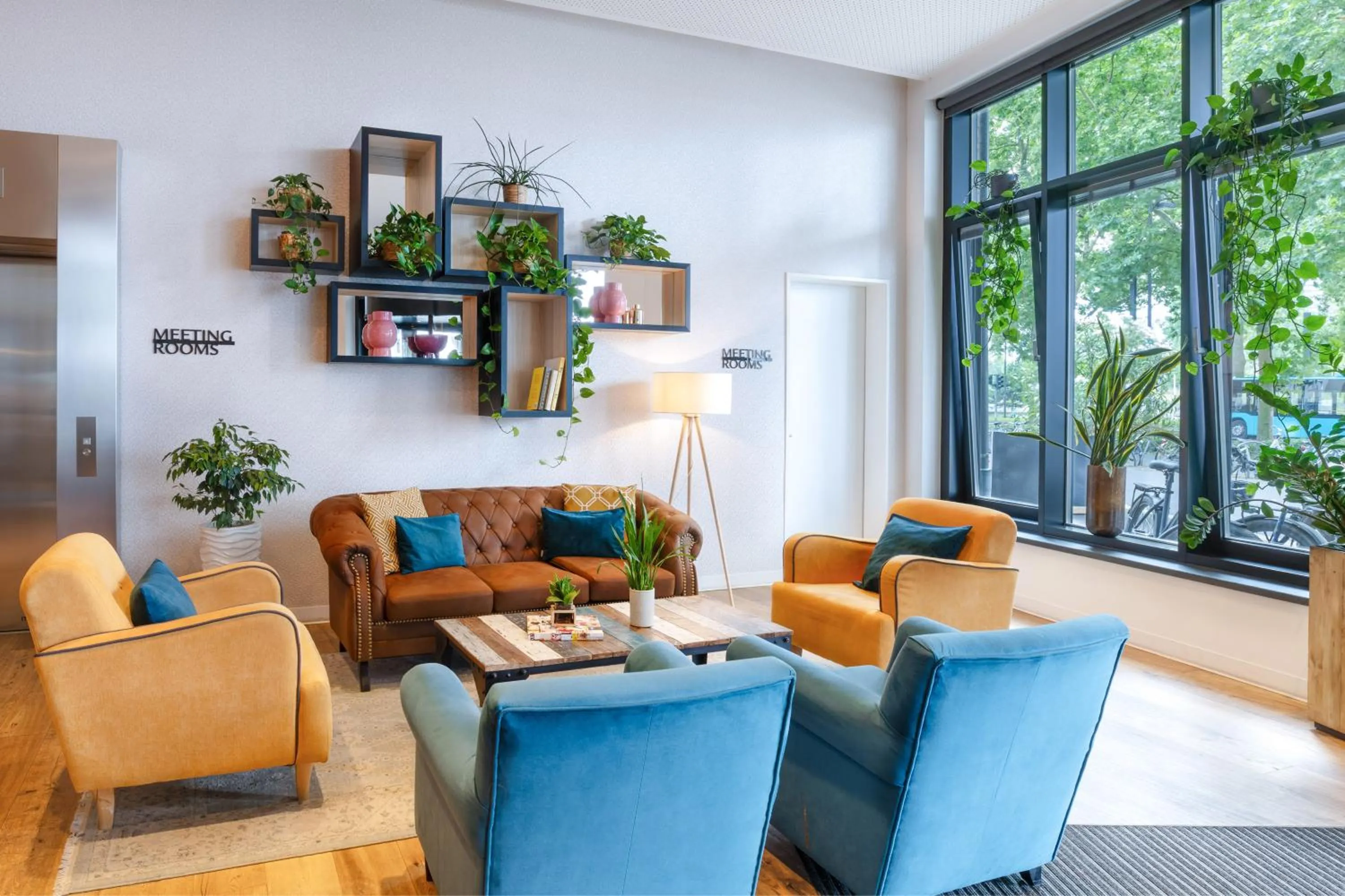 Lobby or reception in INNSiDE by Meliá Frankfurt Ostend