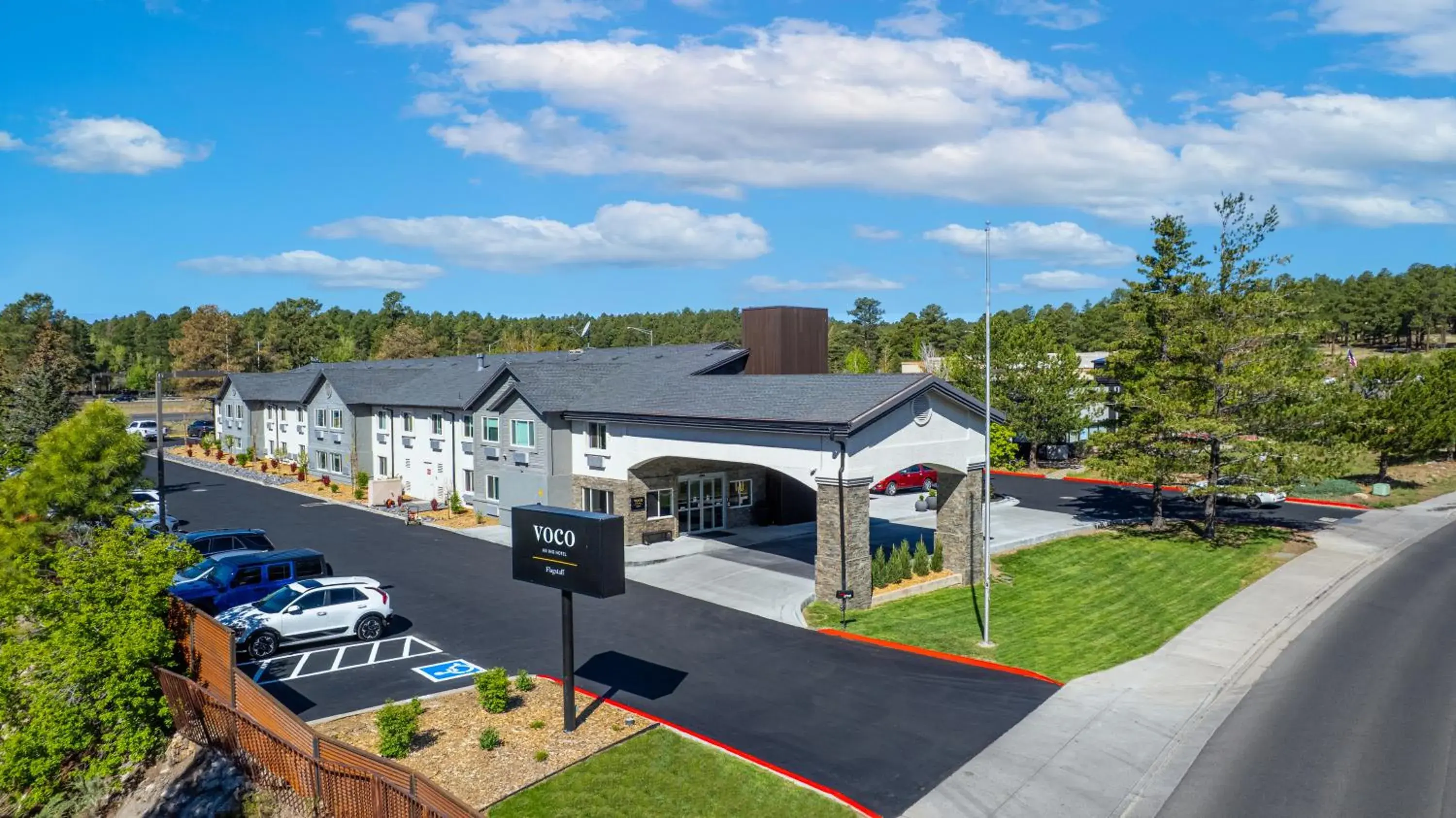 Property building in voco Flagstaff by IHG Property building in voco Flagstaff by IHG