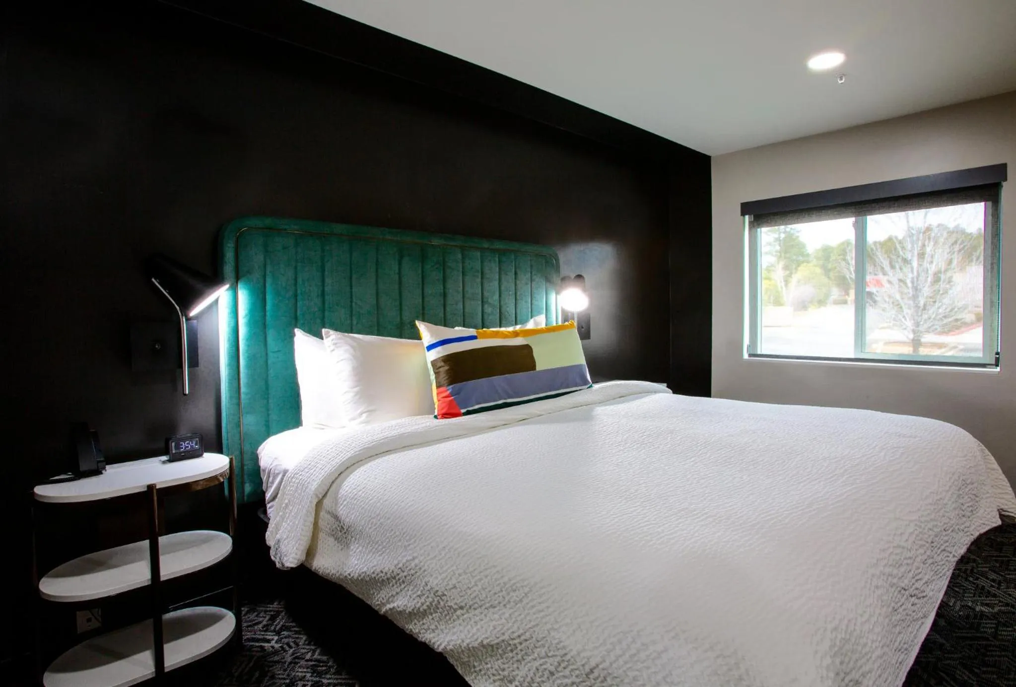 Photo of the whole room, Bed in voco Flagstaff by IHG