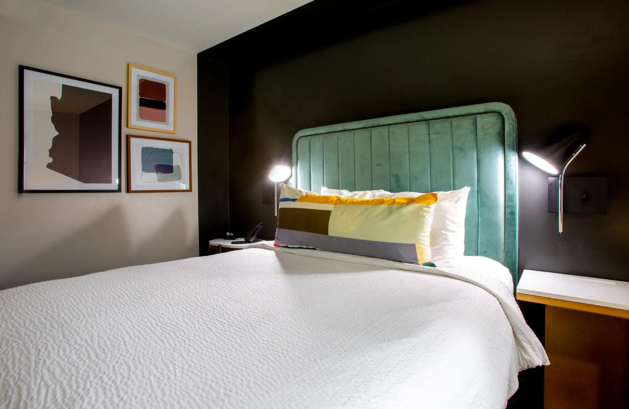 Photo of the whole room, Bed in voco Flagstaff by IHG