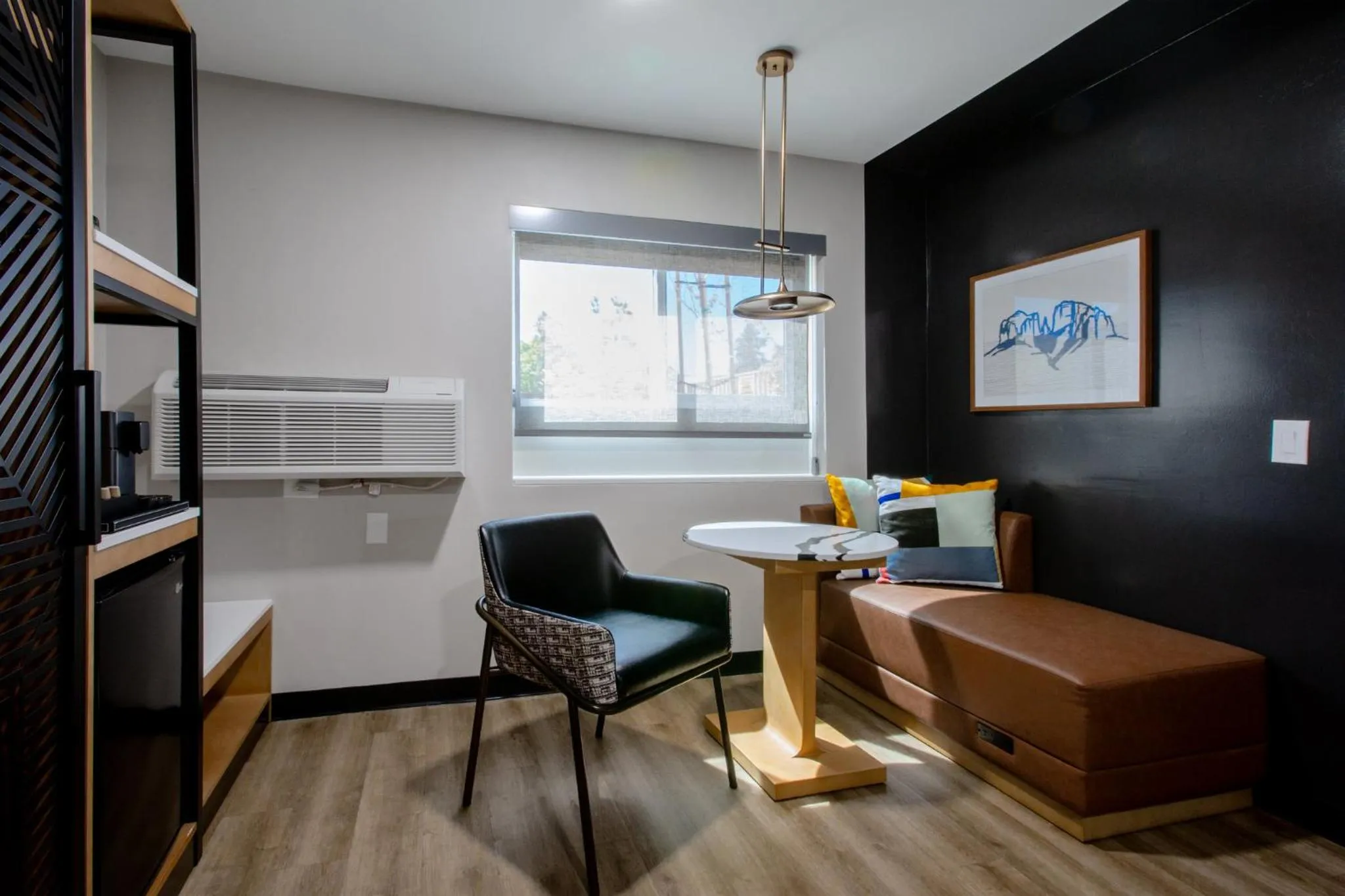 Photo of the whole room in voco Flagstaff by IHG