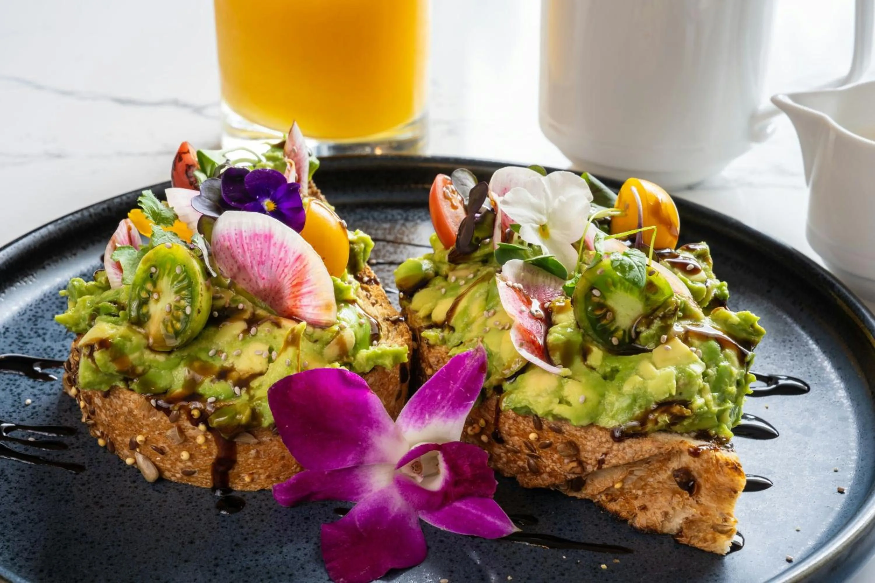 Lounge or bar in Delta Hotels by Marriott West Palm Beach