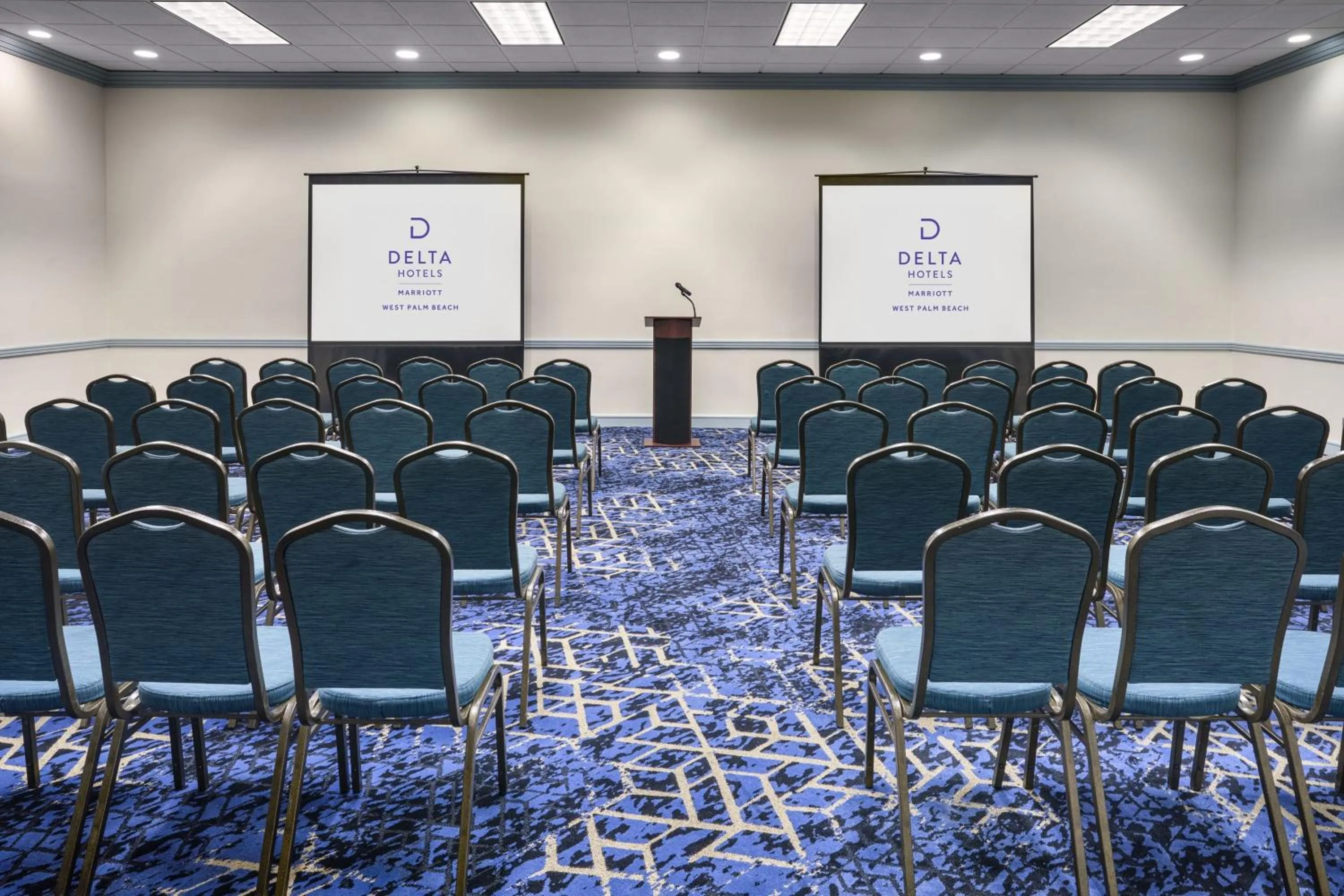 Meeting/conference room in Holiday Inn Palm Beach-Airport Conf Ctr, an IHG Hotel