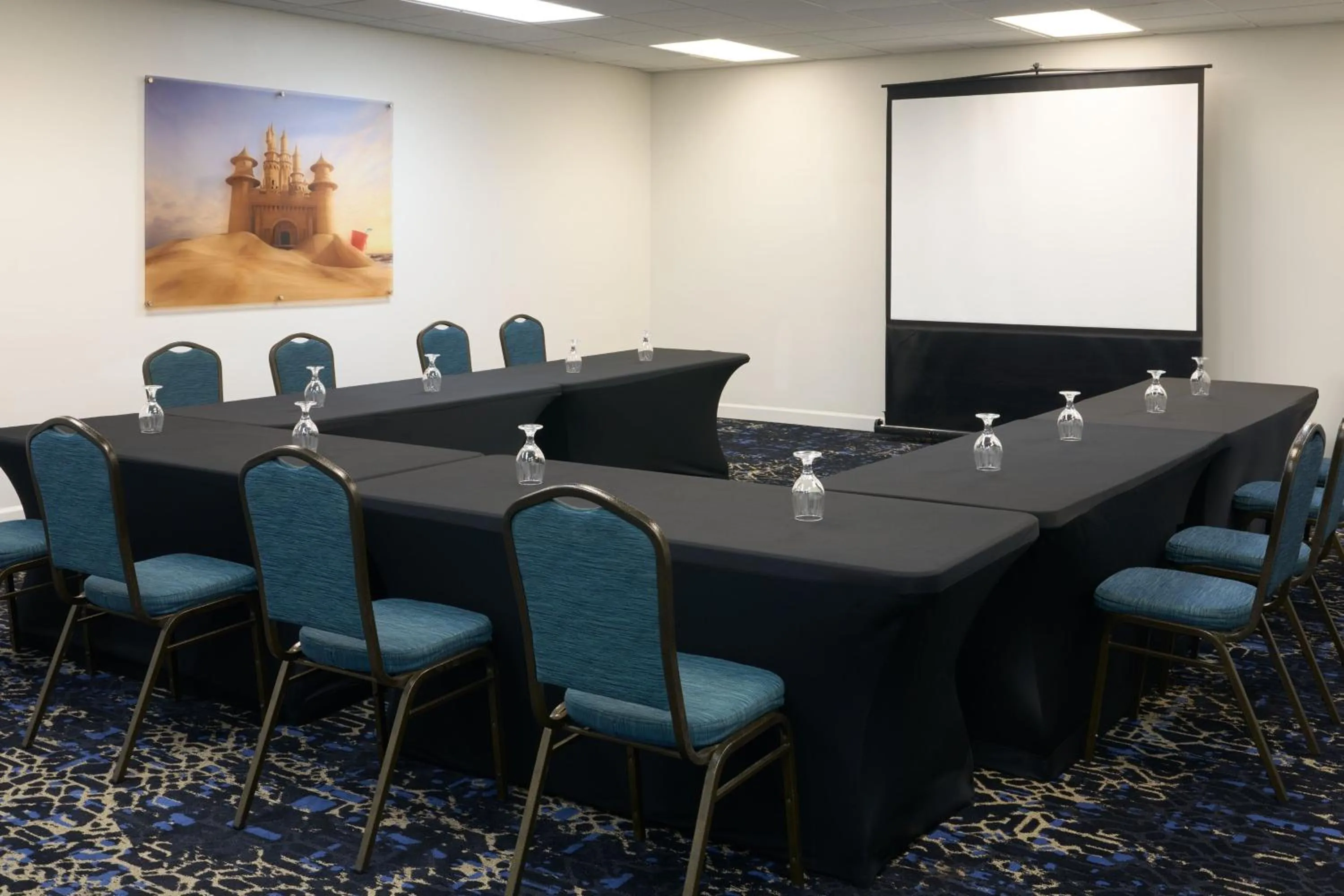 Meeting/conference room in Holiday Inn Palm Beach-Airport Conf Ctr, an IHG Hotel