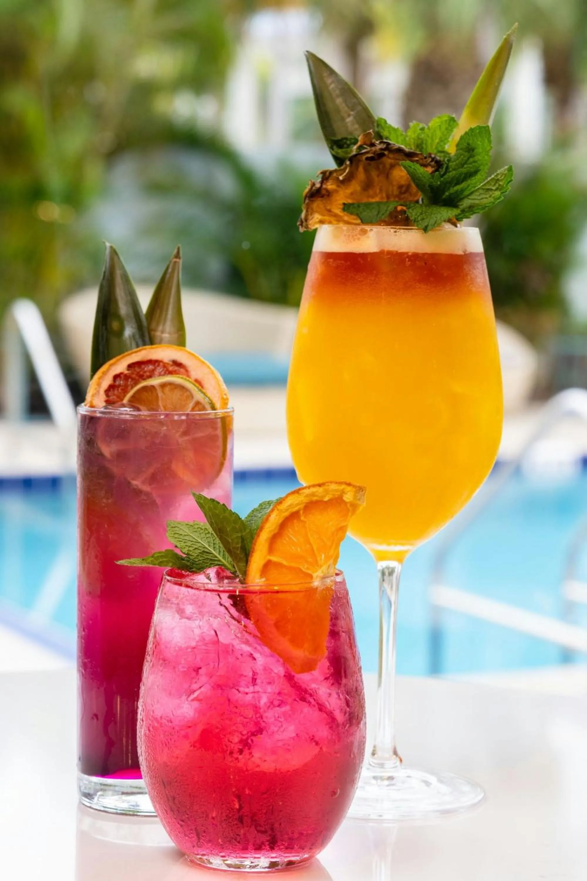 Lounge or bar in Delta Hotels by Marriott West Palm Beach