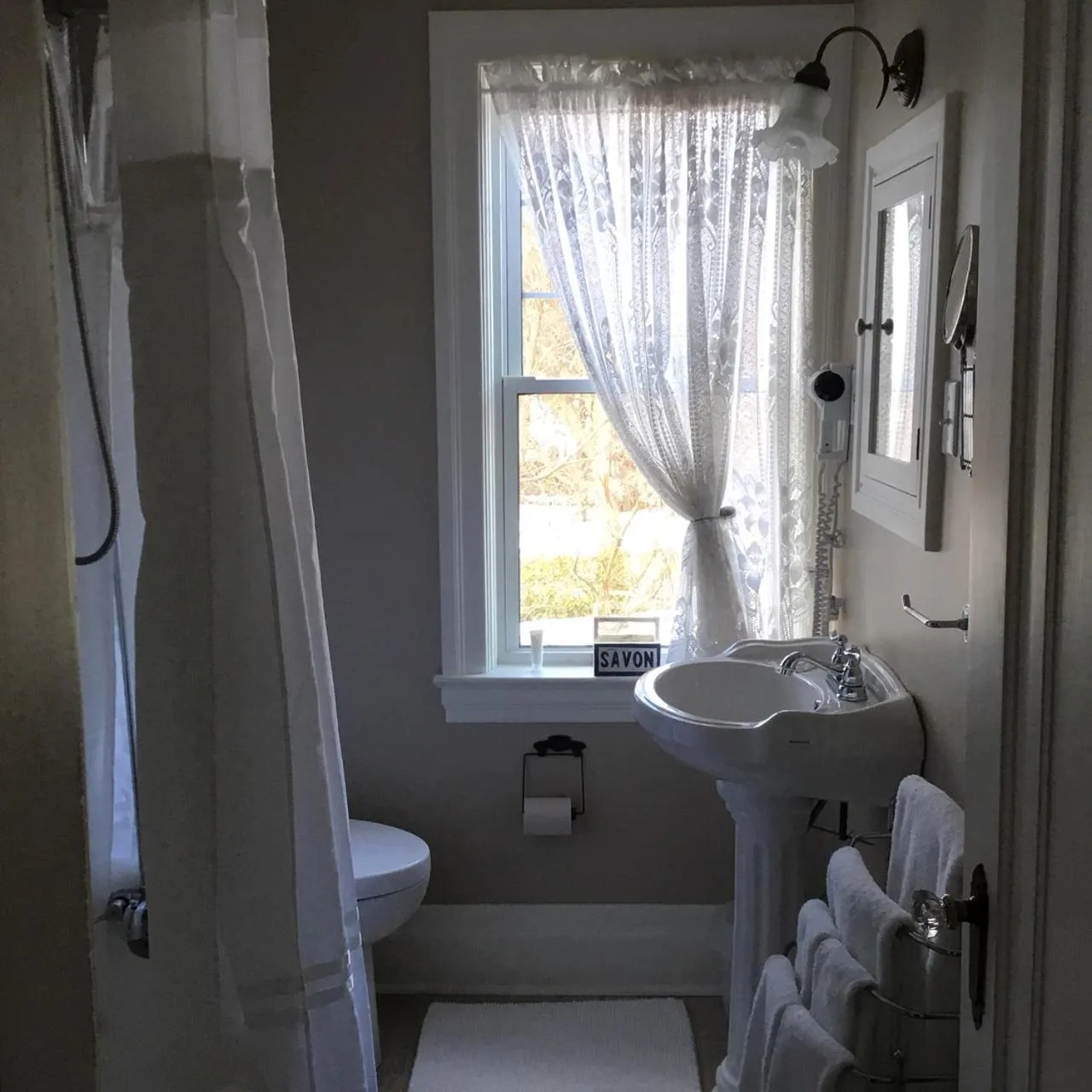 Bathroom in La Maison Collins B&B