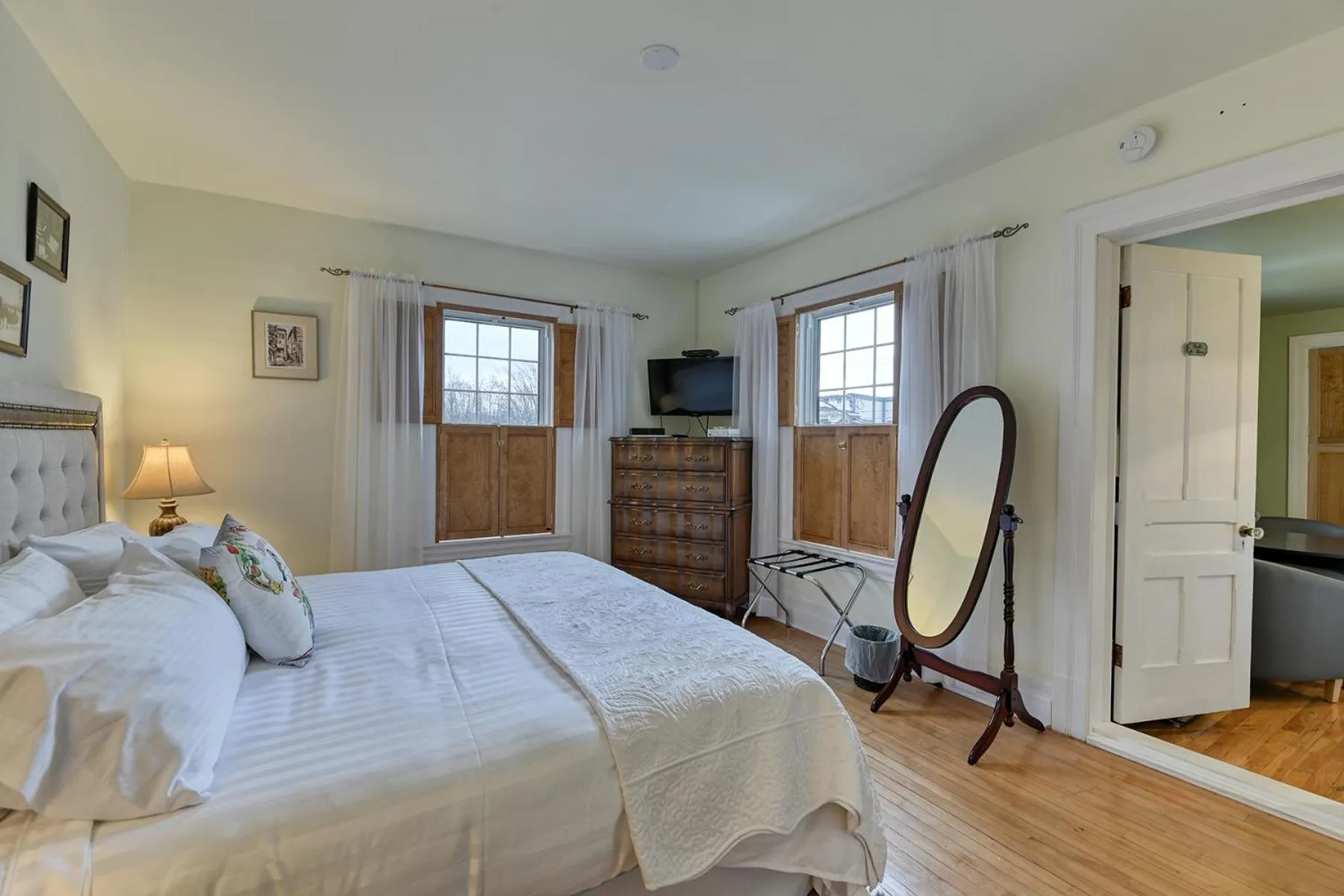 Bedroom, Bed in La Maison Collins B&B