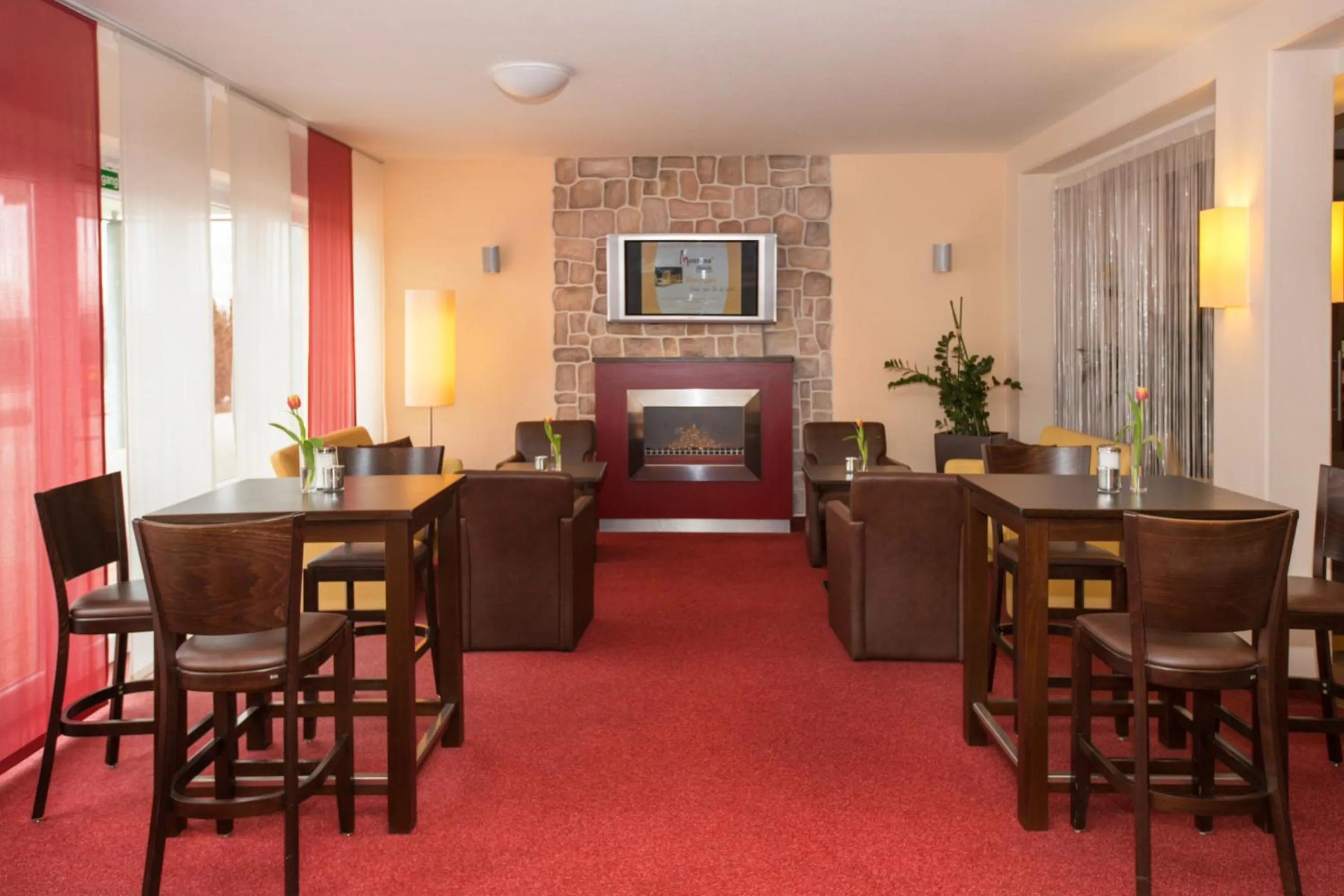 Lounge or bar in Montana-Hotel Ellwangen