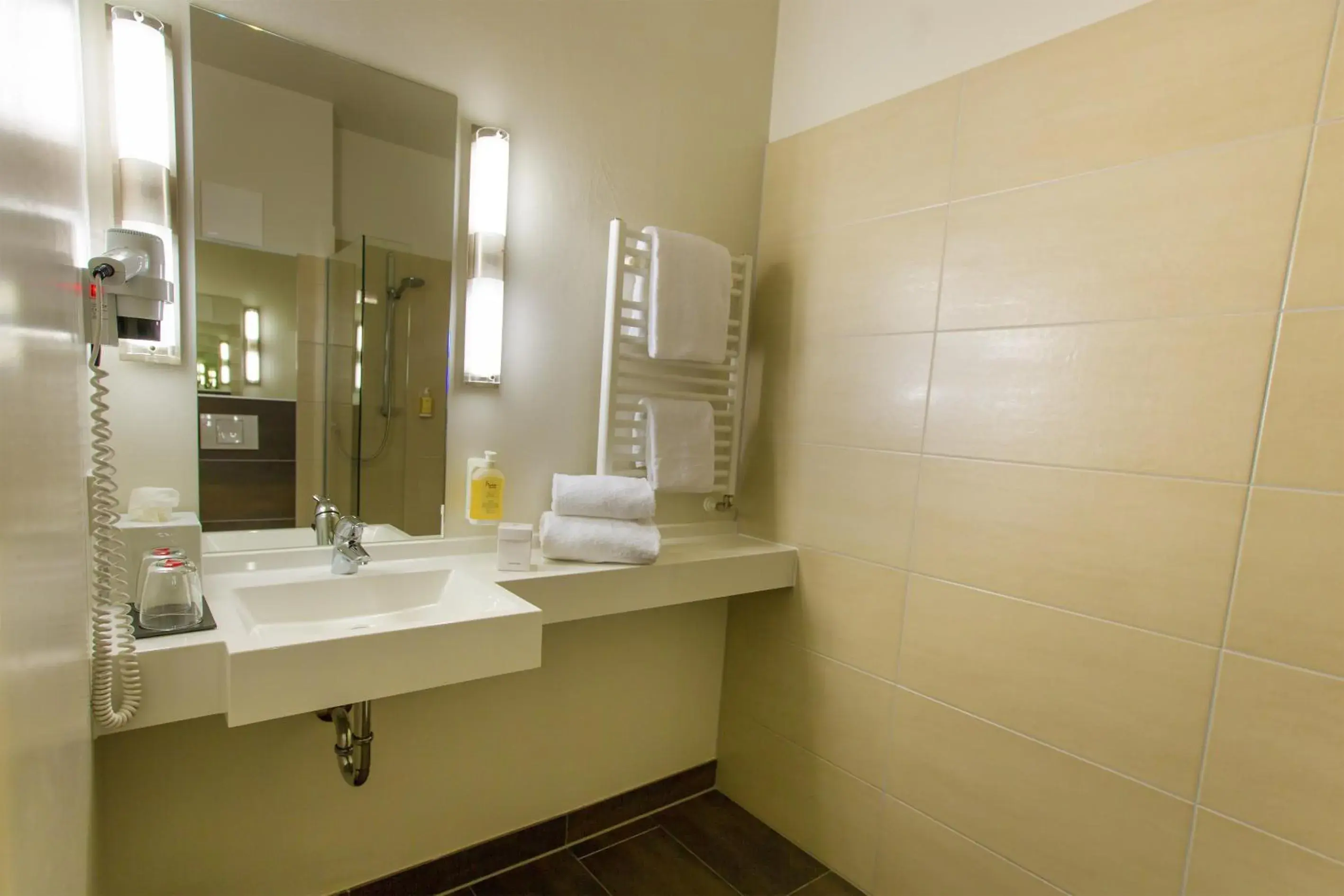 Twin Room in Montana-Hotel Ellwangen Twin Room in Montana-Hotel Ellwangen