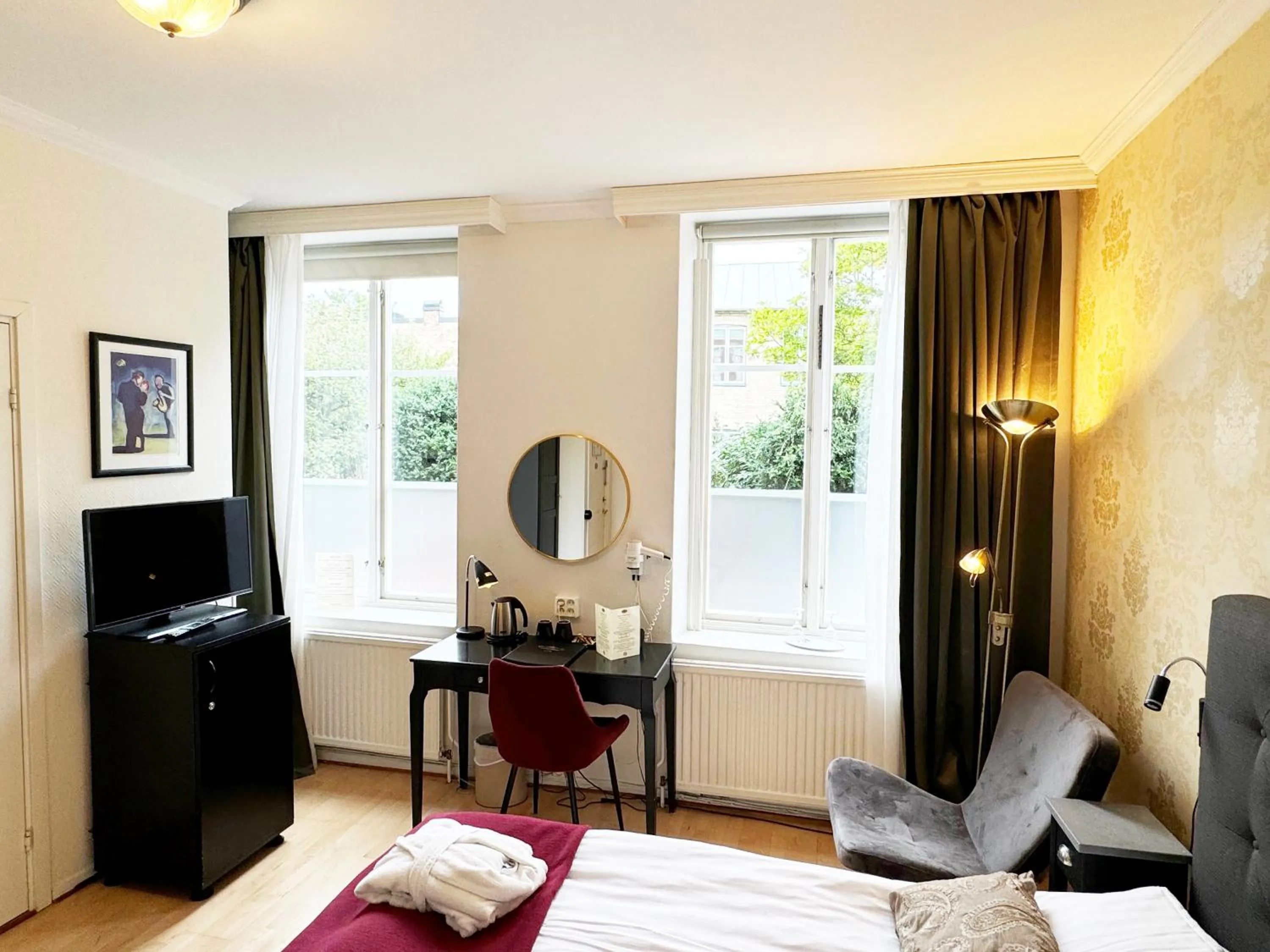 TV and multimedia, Bed in Hotel Concordia