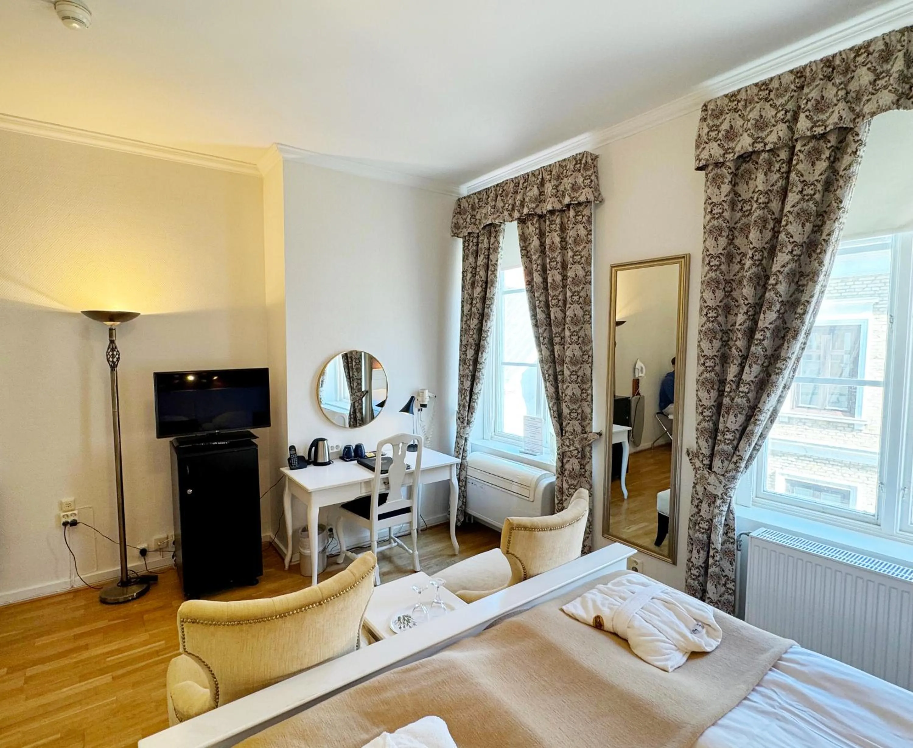 Photo of the whole room, Bed in Hotel Concordia