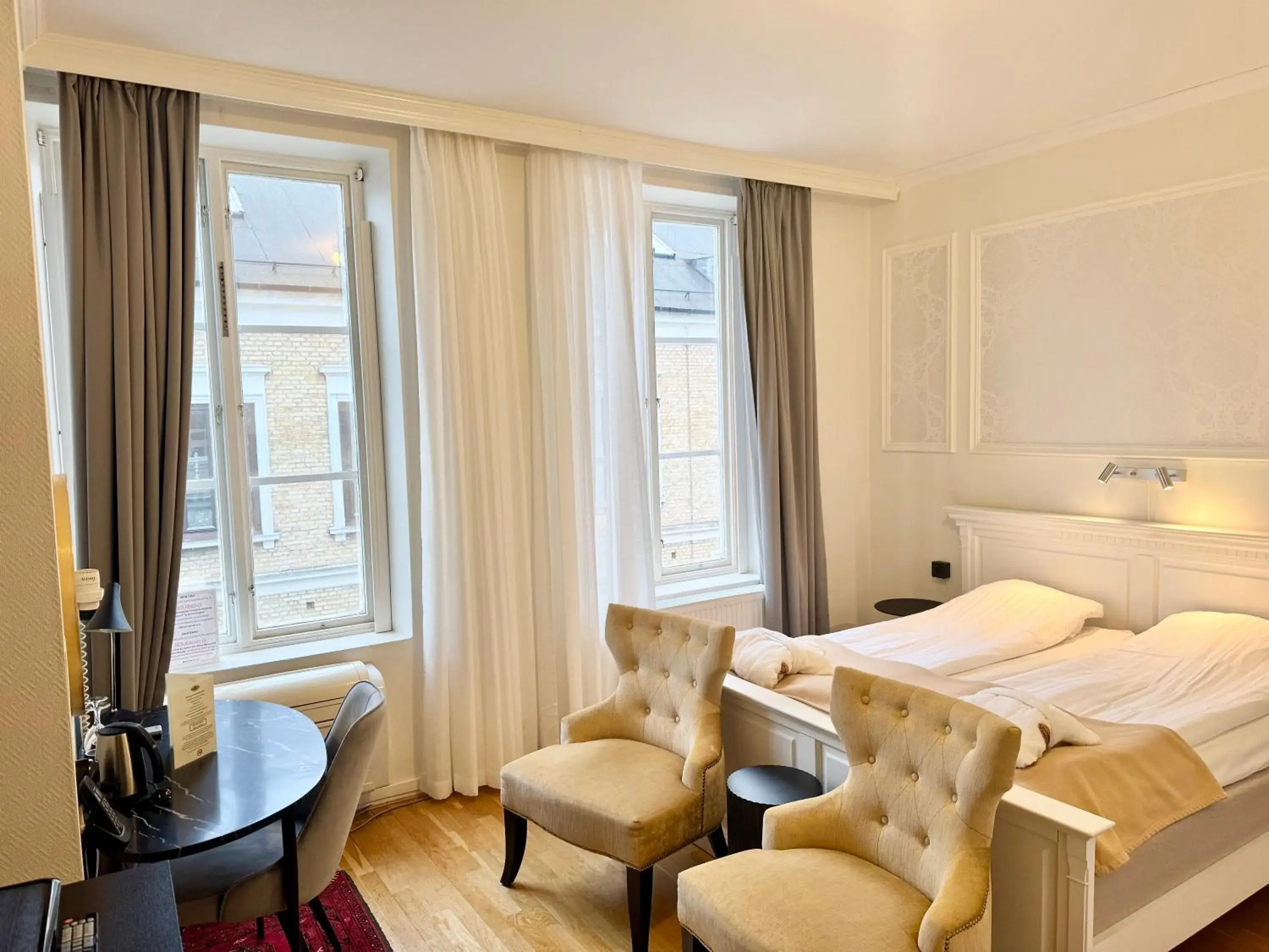 Photo of the whole room, Bed in Hotel Concordia Photo of the whole room, Bed in Hotel Concordia