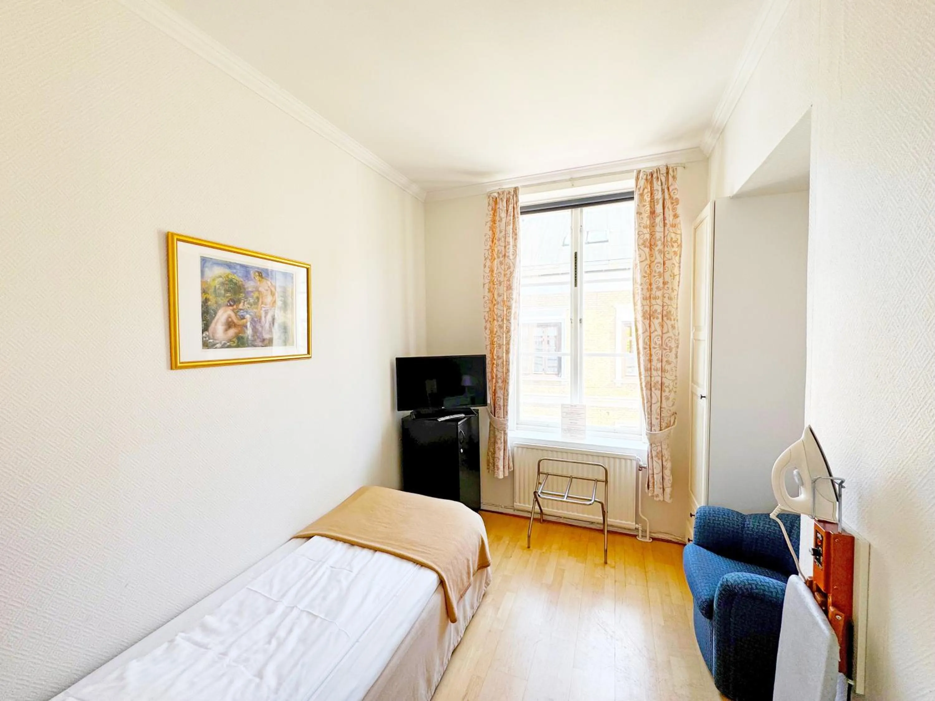 Photo of the whole room, Bed in Hotel Concordia