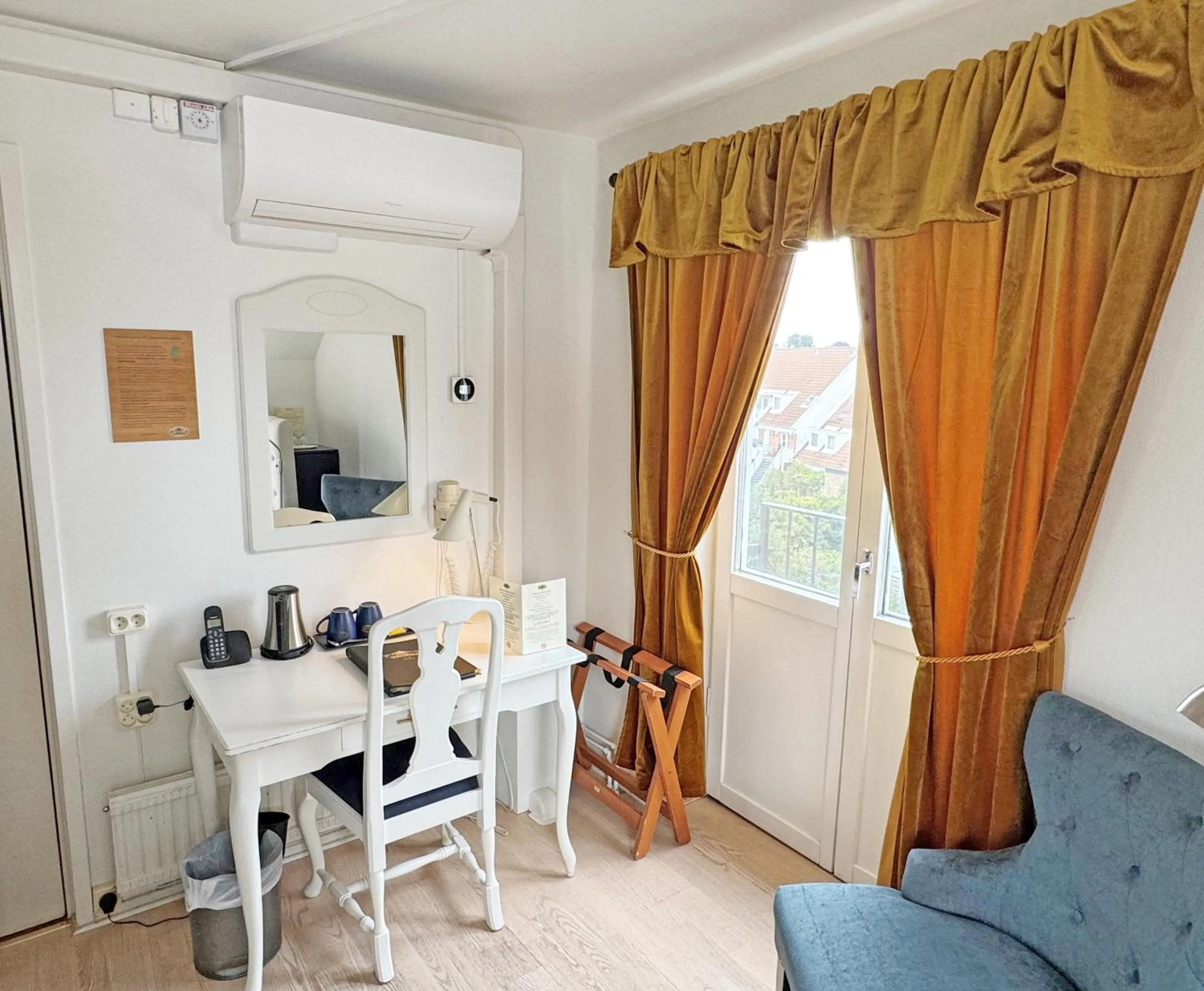 Seating area in Hotel Concordia