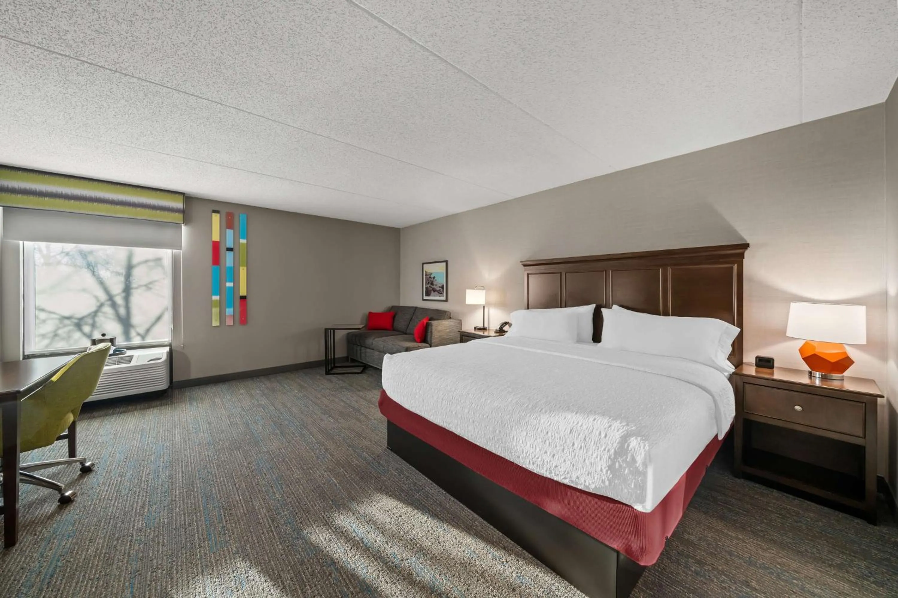 Bed in Hampton Inn New Bedford/Fairhaven