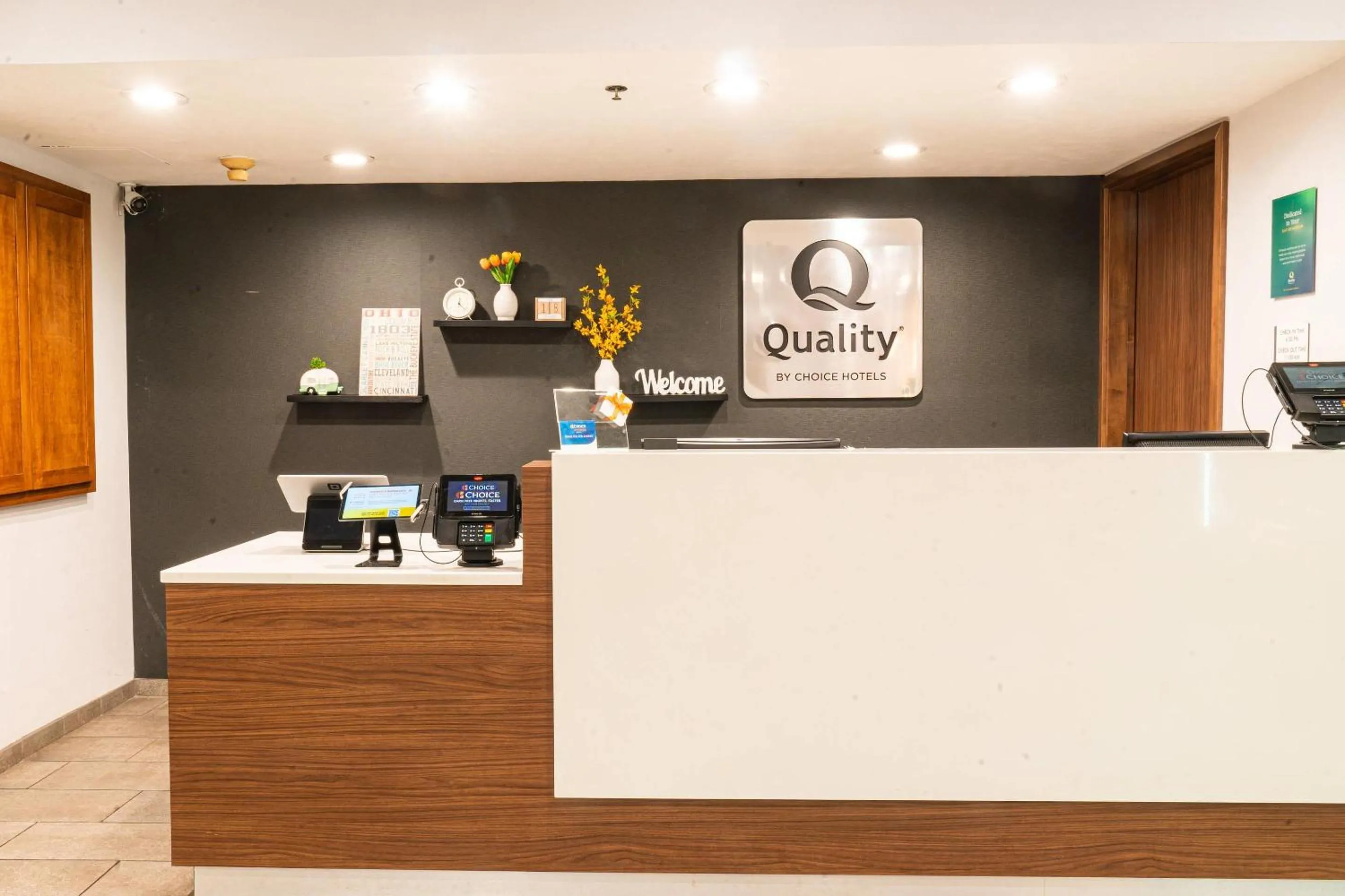 Lobby or reception in Quality Inn & Suites Oakwood Village - Cleveland South