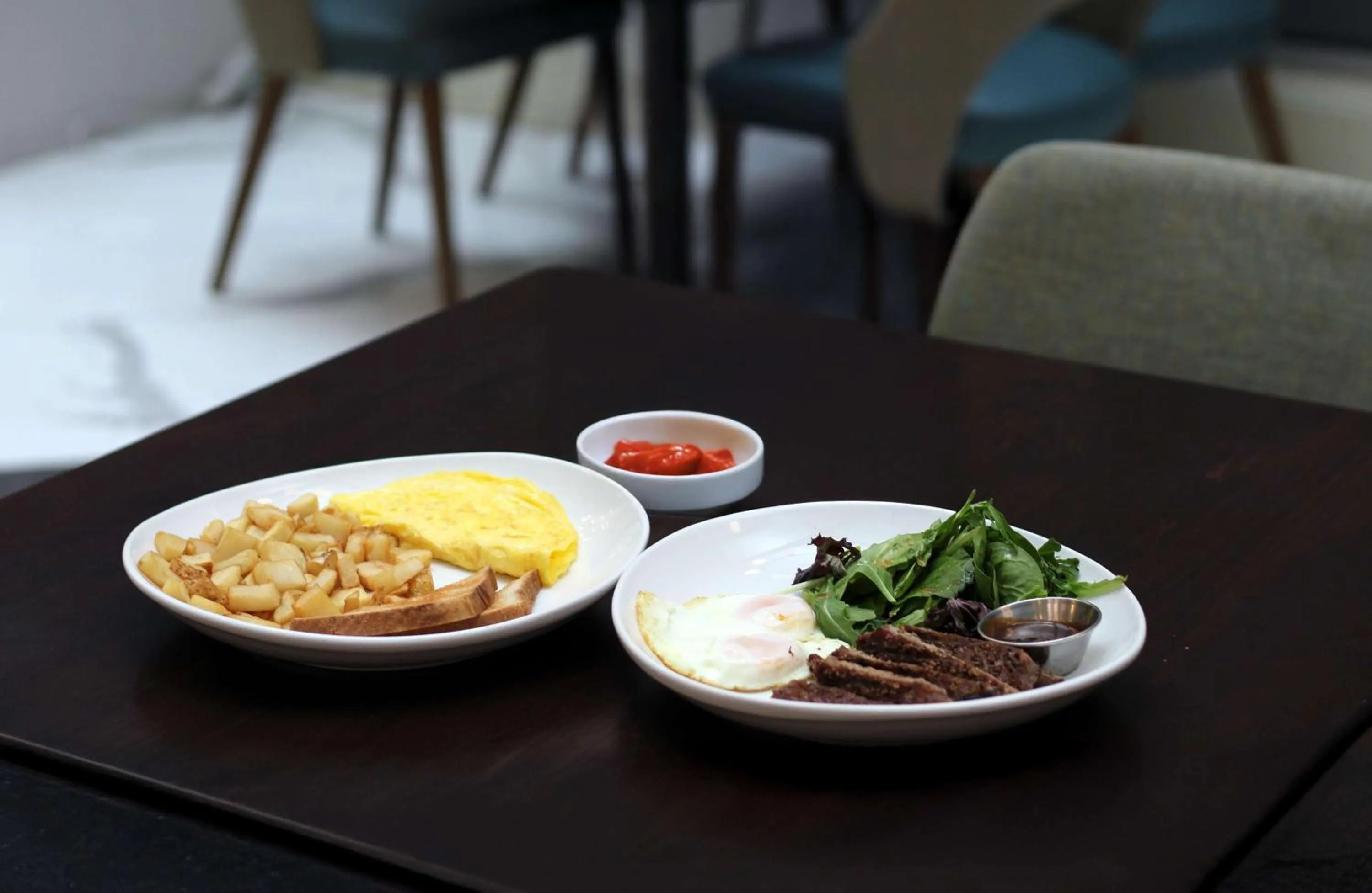 Restaurant/places to eat in DoubleTree by Hilton Hotel New York City - Chelsea