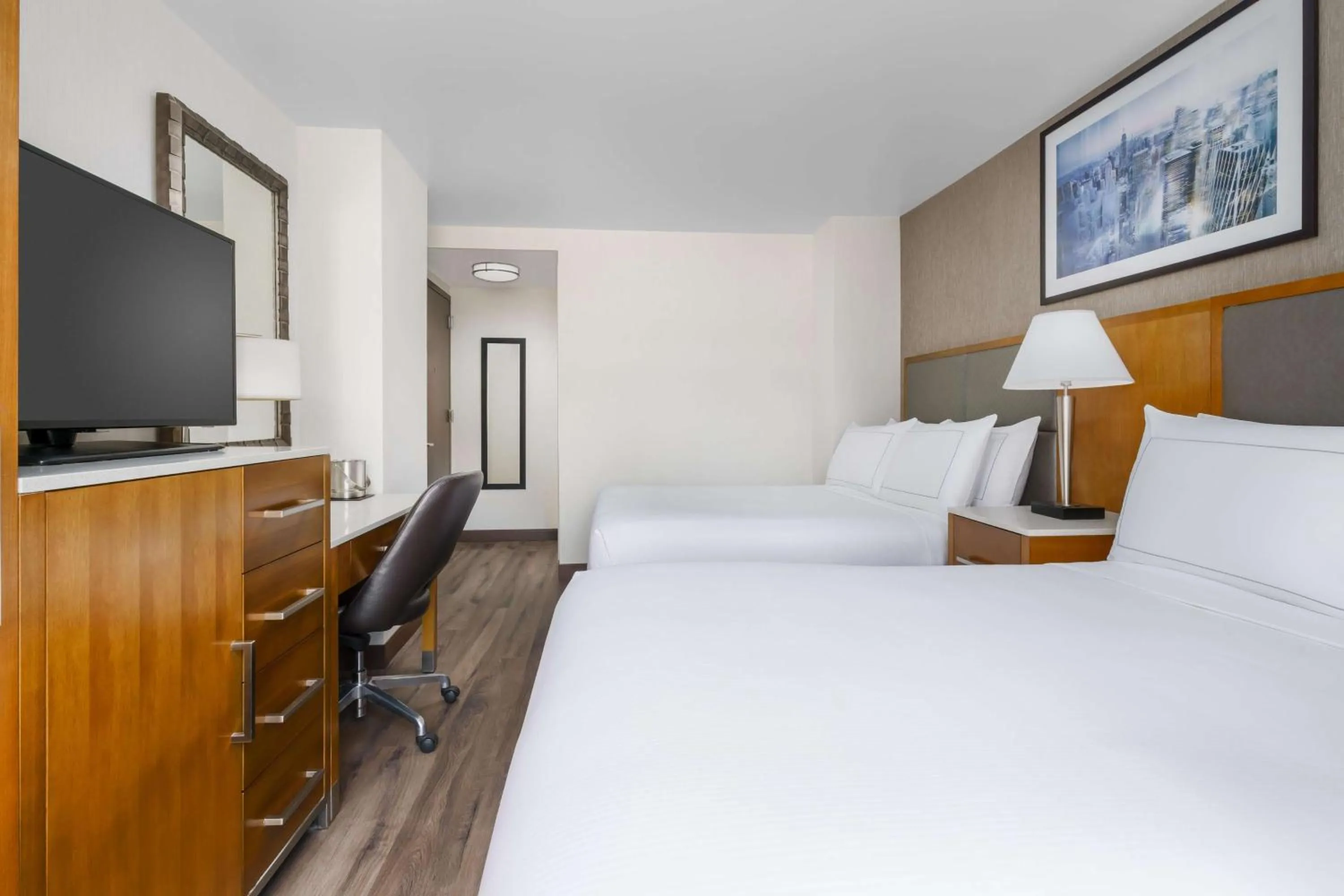 Bedroom, Bed in DoubleTree by Hilton Hotel New York City - Chelsea