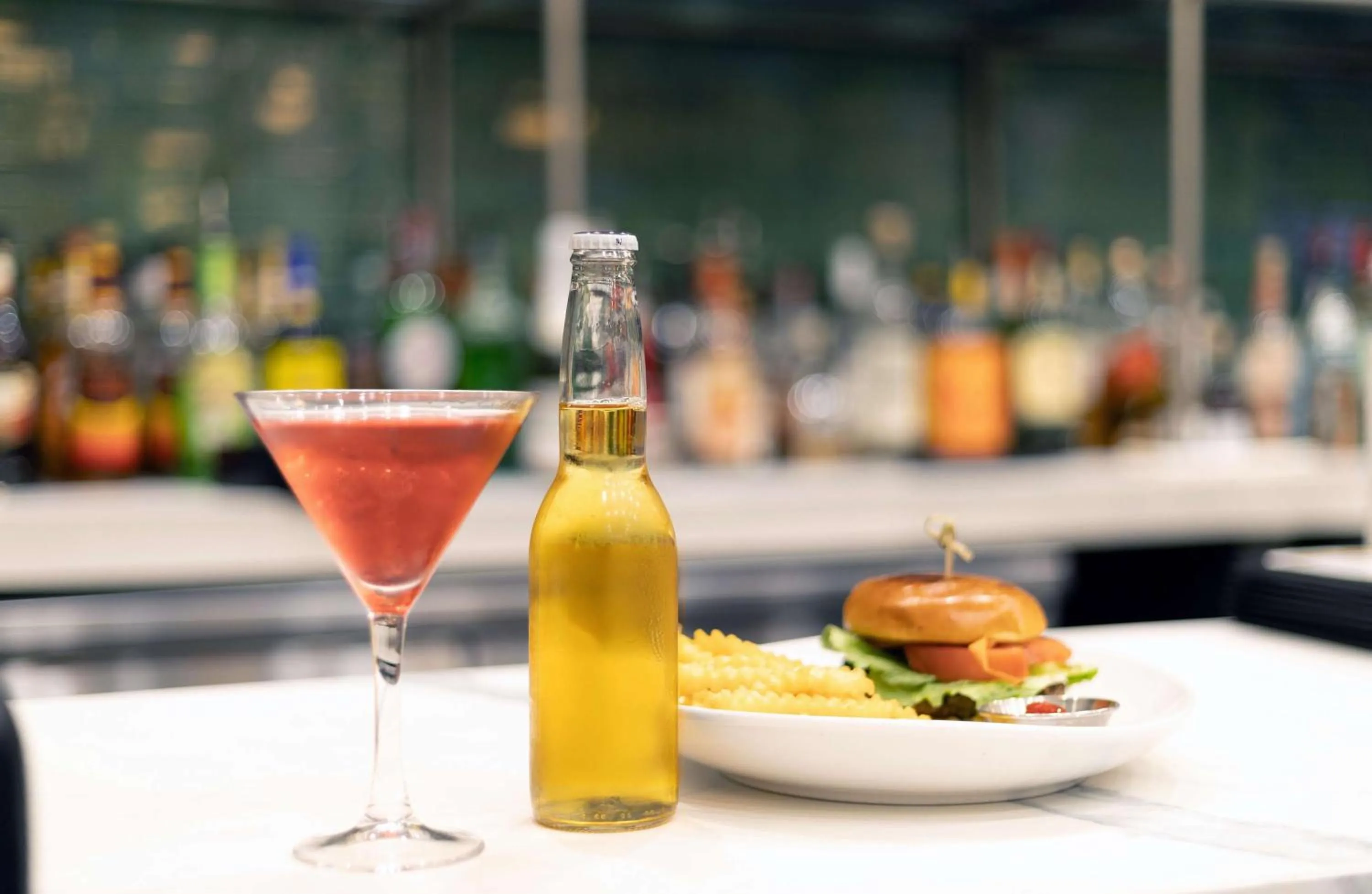 Lounge or bar in DoubleTree by Hilton Hotel New York City - Chelsea