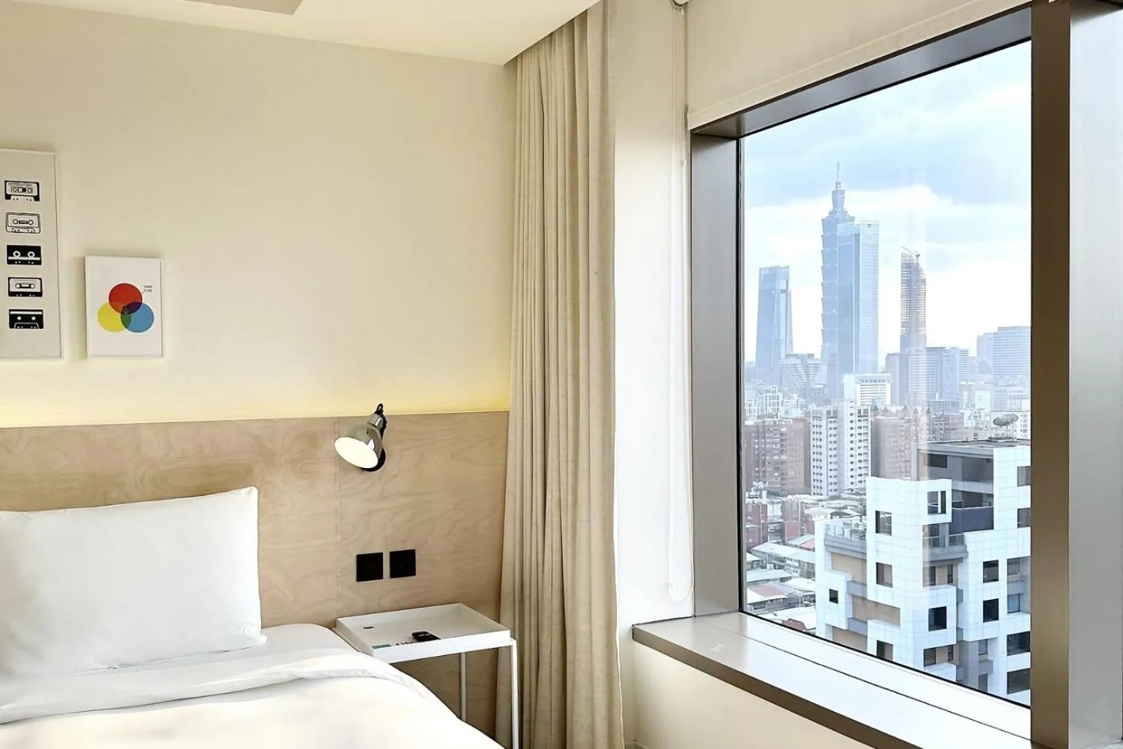 Bed in amba Taipei Songshan