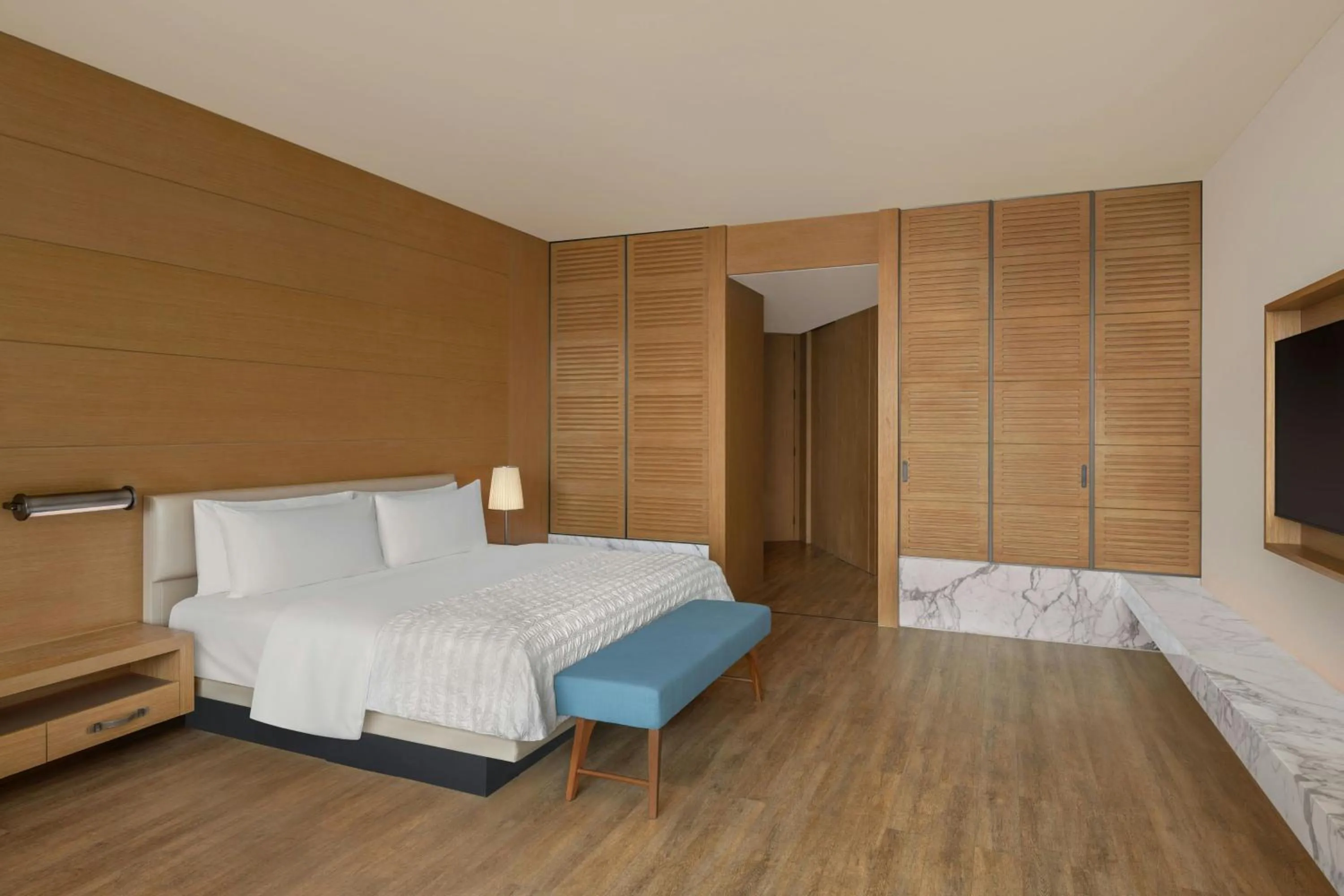 Photo of the whole room, Bed in Le Meridien Xiaojing Bay