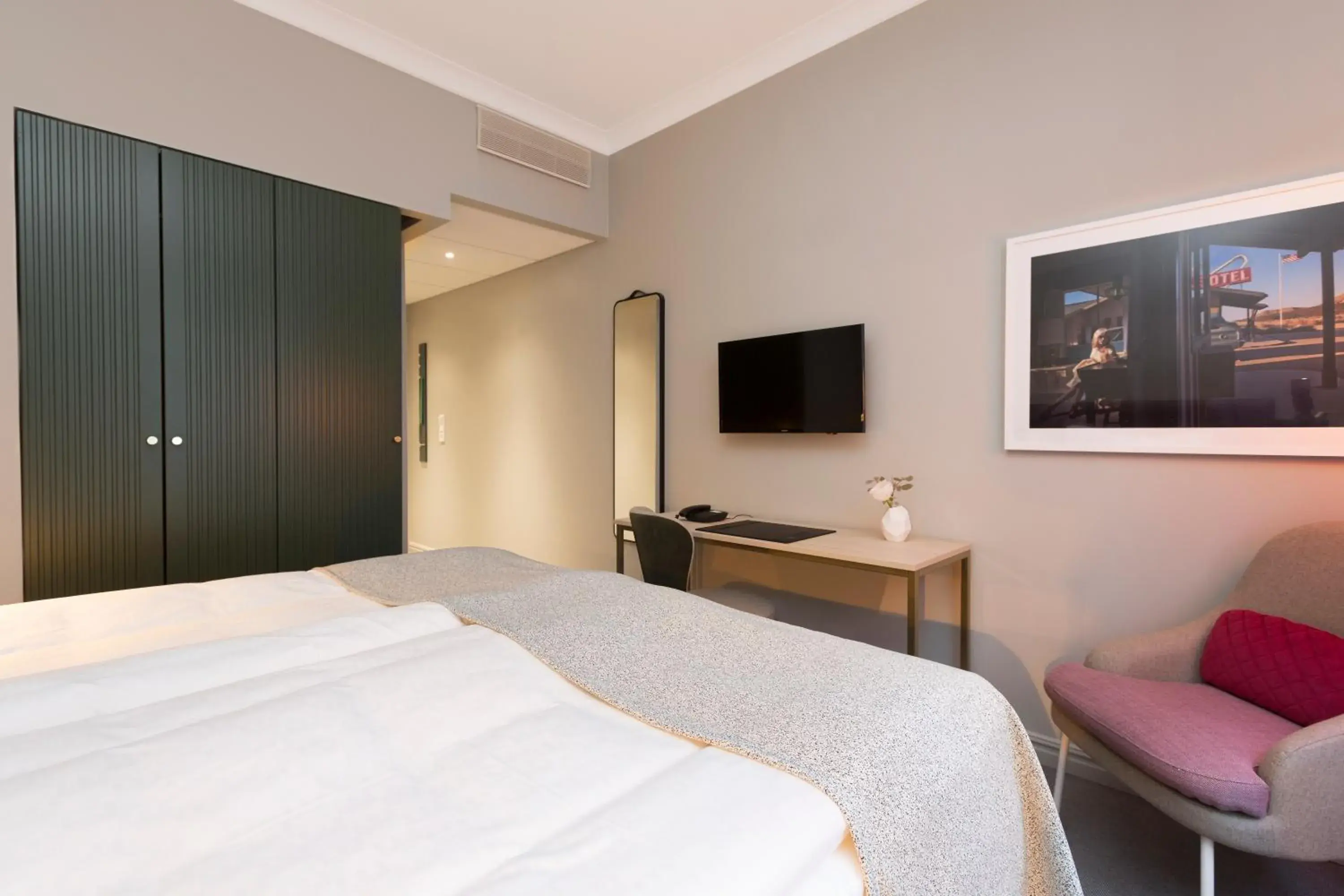 Bedroom, Bed in Elite Hotel Adlon Bedroom, Bed in Elite Hotel Adlon