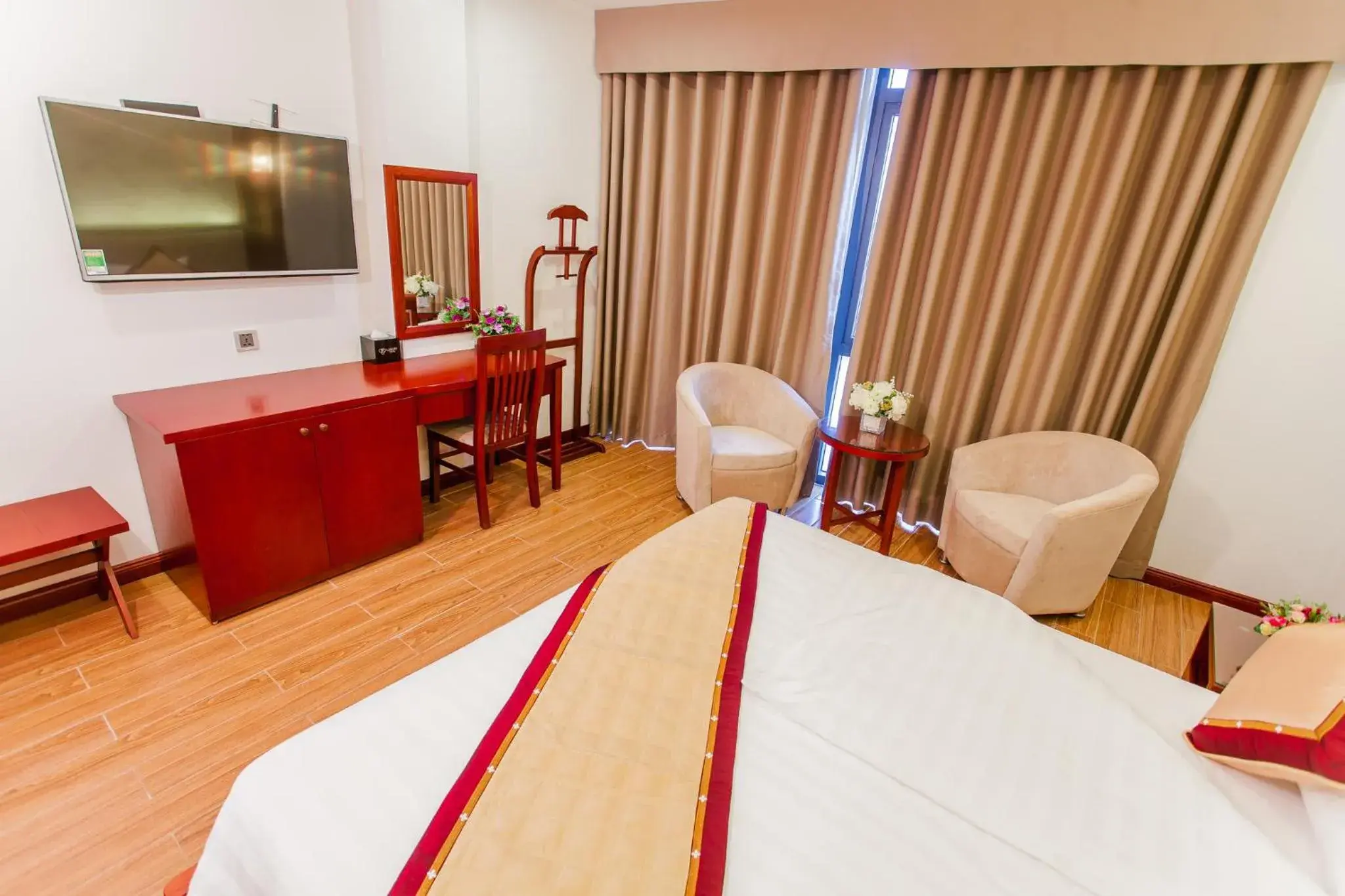 Bed in Tu Son Luxury Hotel Bed in Tu Son Luxury Hotel